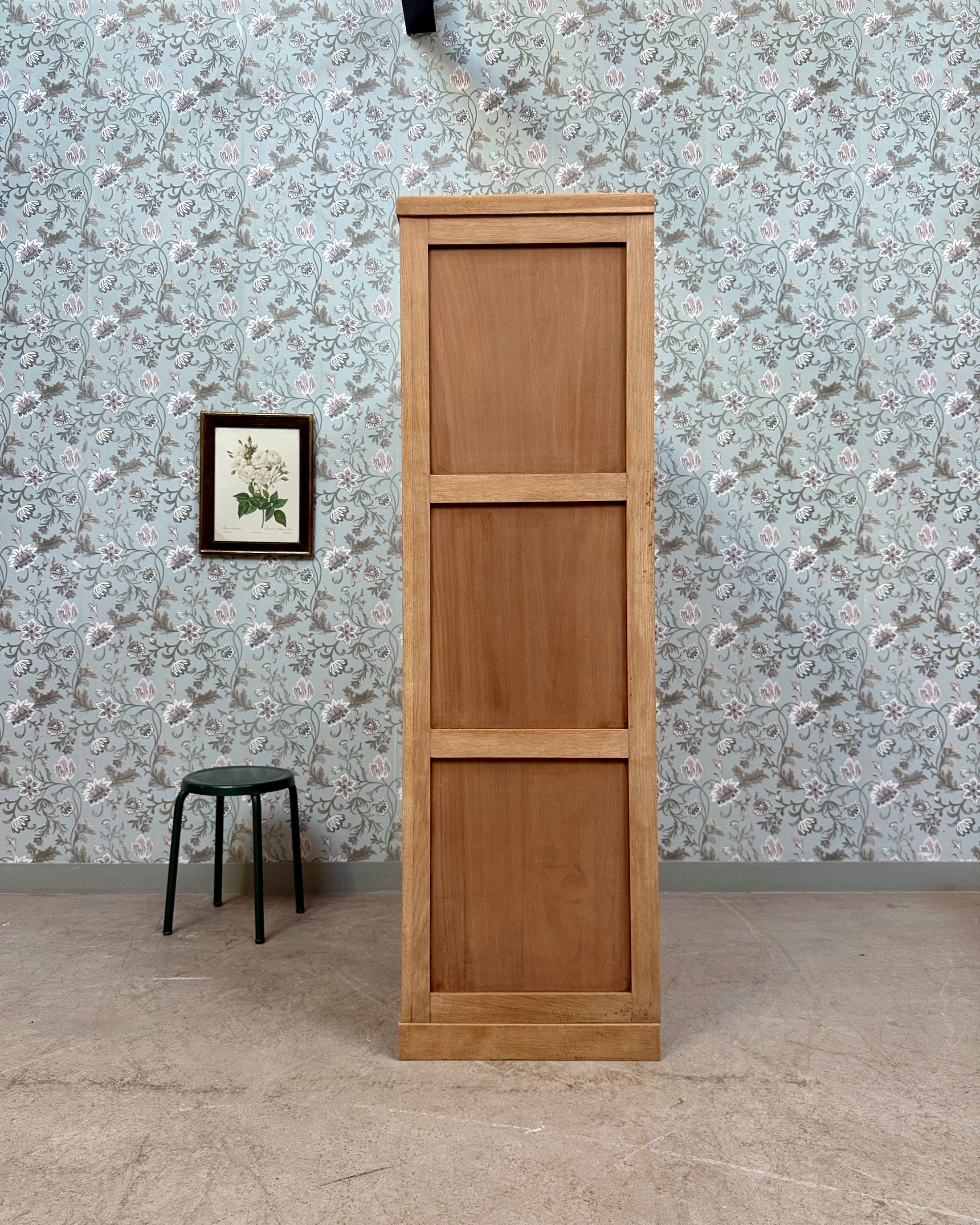 Armoire Art Déco aux portes coulissantes