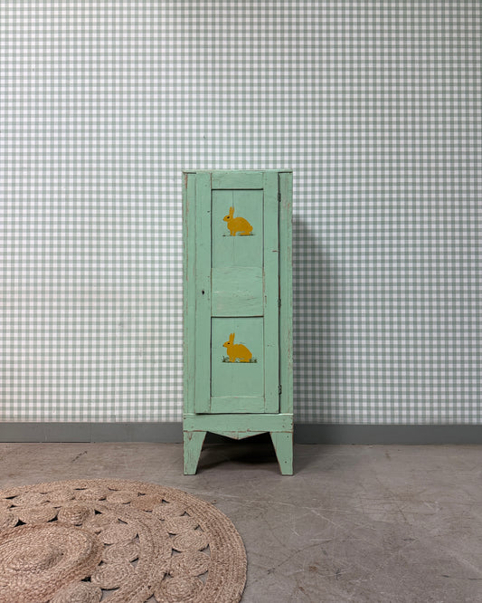 Armoire vintage pour enfant
