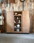 Charger l'image dans la visionneuse de la galerie, Grande armoire-vitrine vintage Burwood
