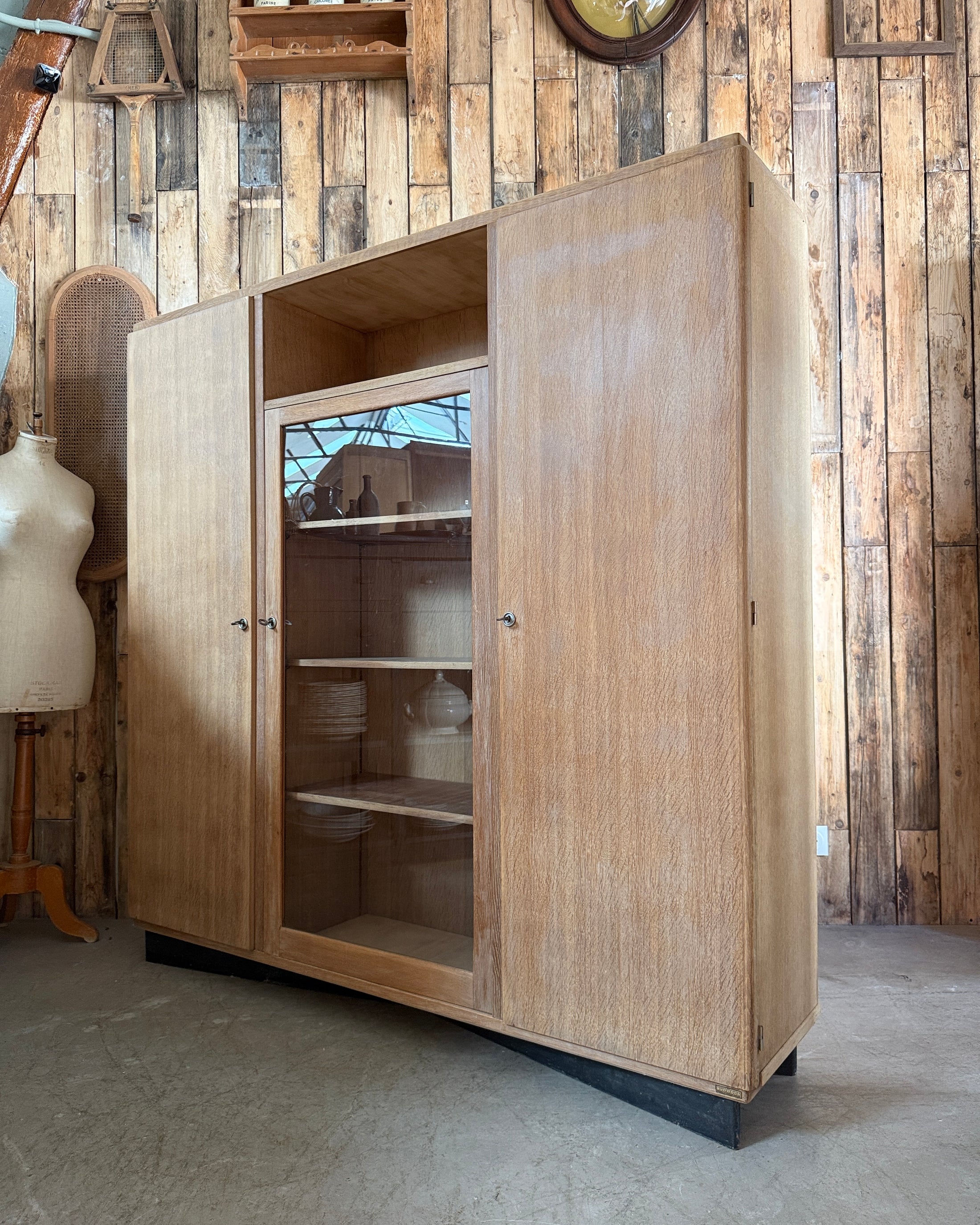 Grande armoire-vitrine vintage Burwood