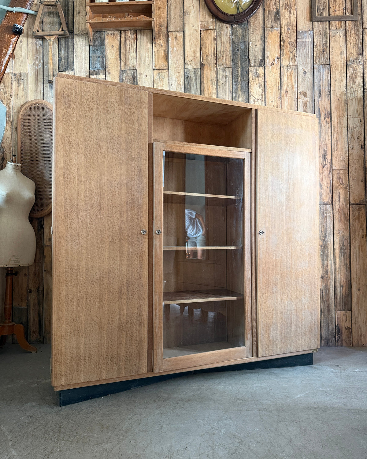 Grande armoire-vitrine vintage Burwood
