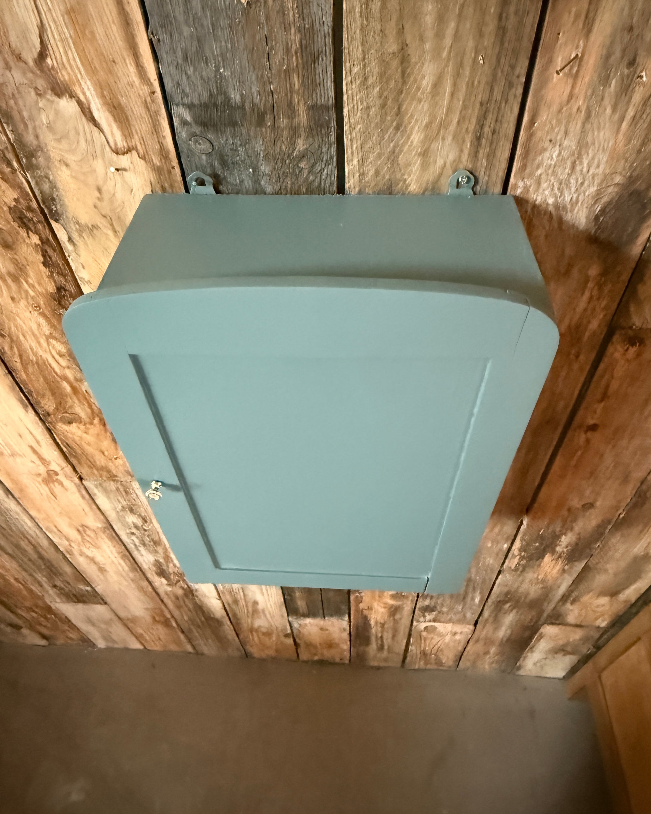 Petite armoire verte