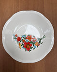 Charger l'image dans la visionneuse de la galerie, Assiettes creuses vintage en porcelaine fine Gien
