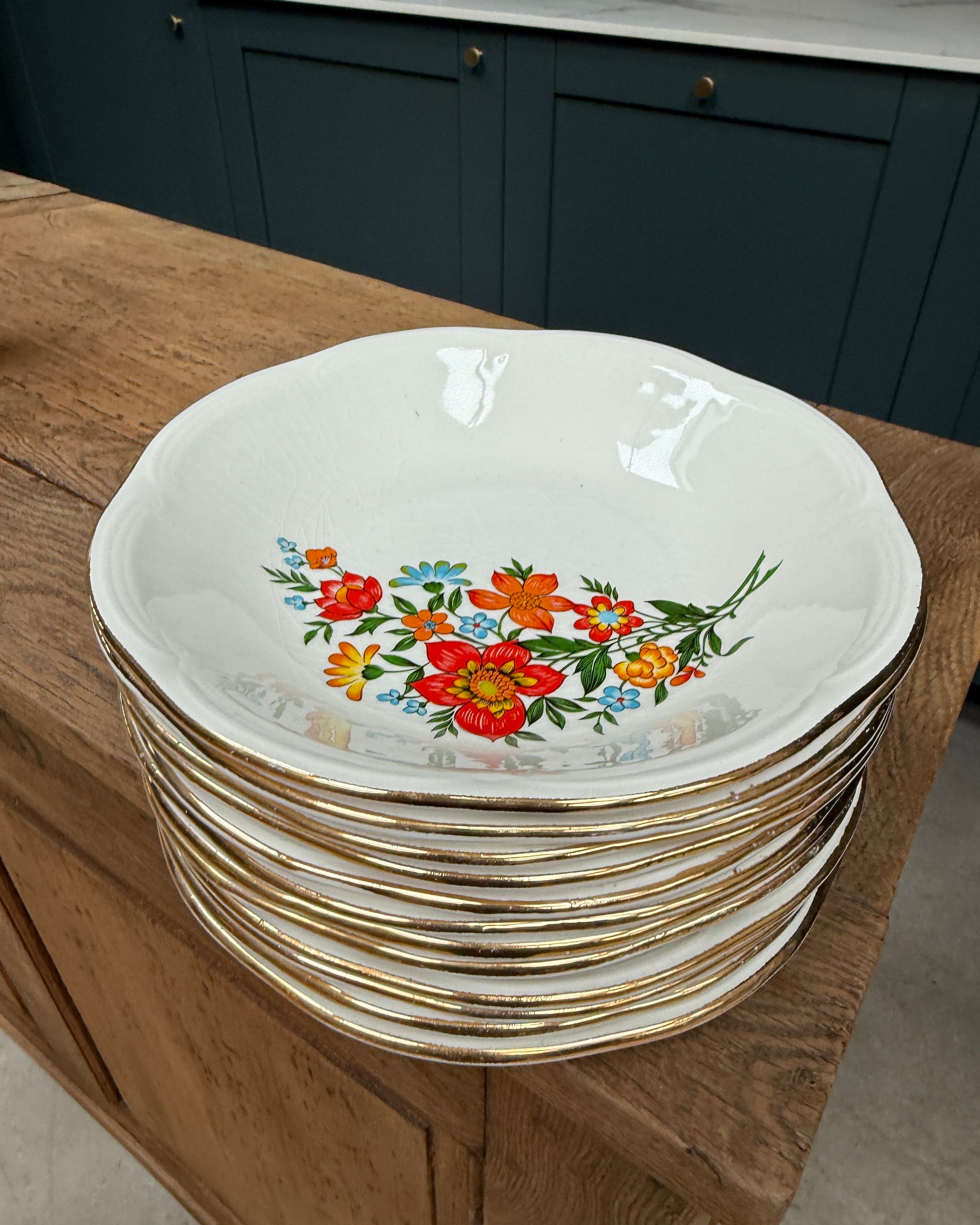 Assiettes creuses vintage en porcelaine fine Gien