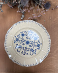 Charger l'image dans la visionneuse de la galerie, Assiettes plates terre de fer Boch Frères
