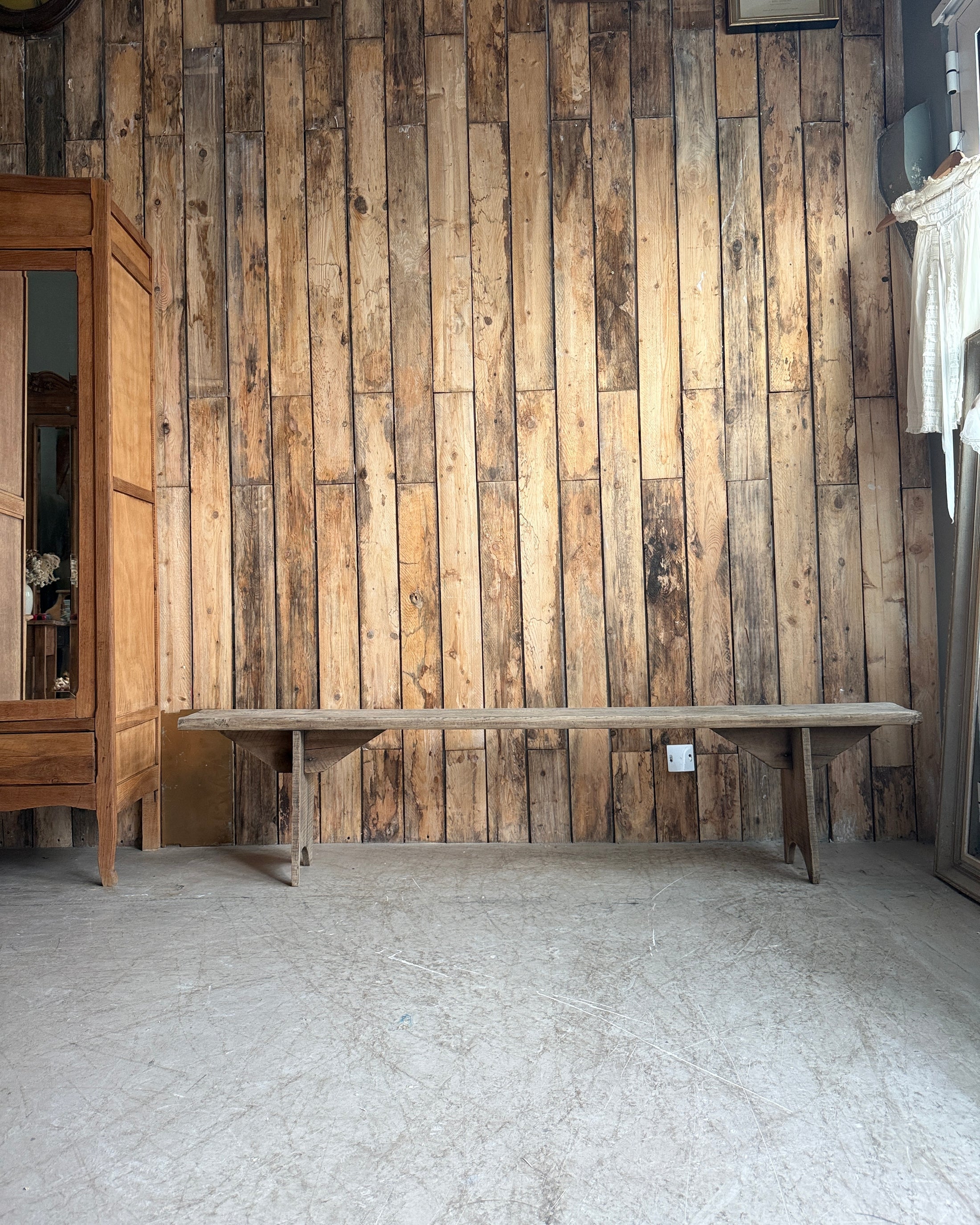 Grand banc de ferme en pin massif