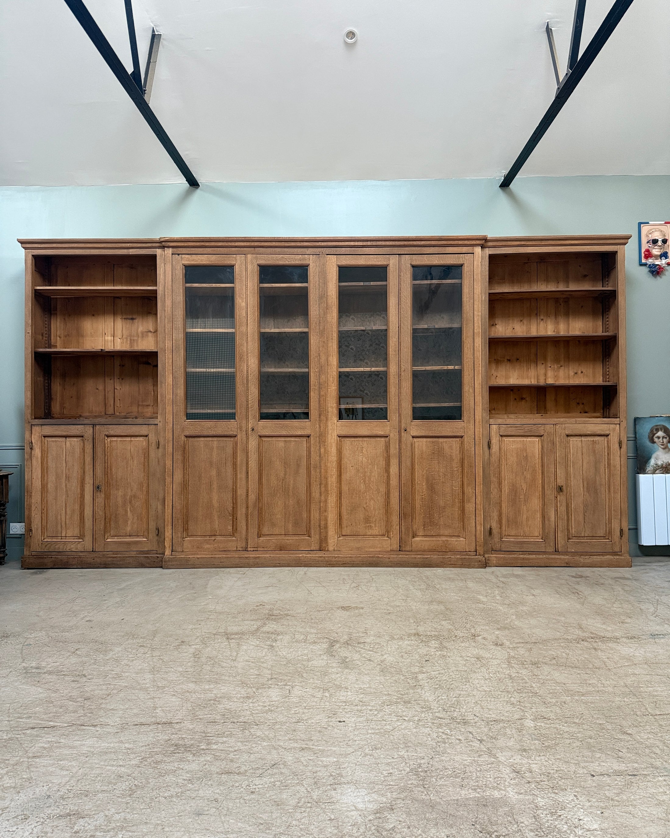 Bibliothèque ancienne en chêne