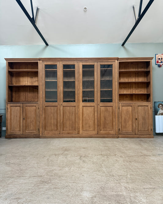 Bibliothèque ancienne en chêne