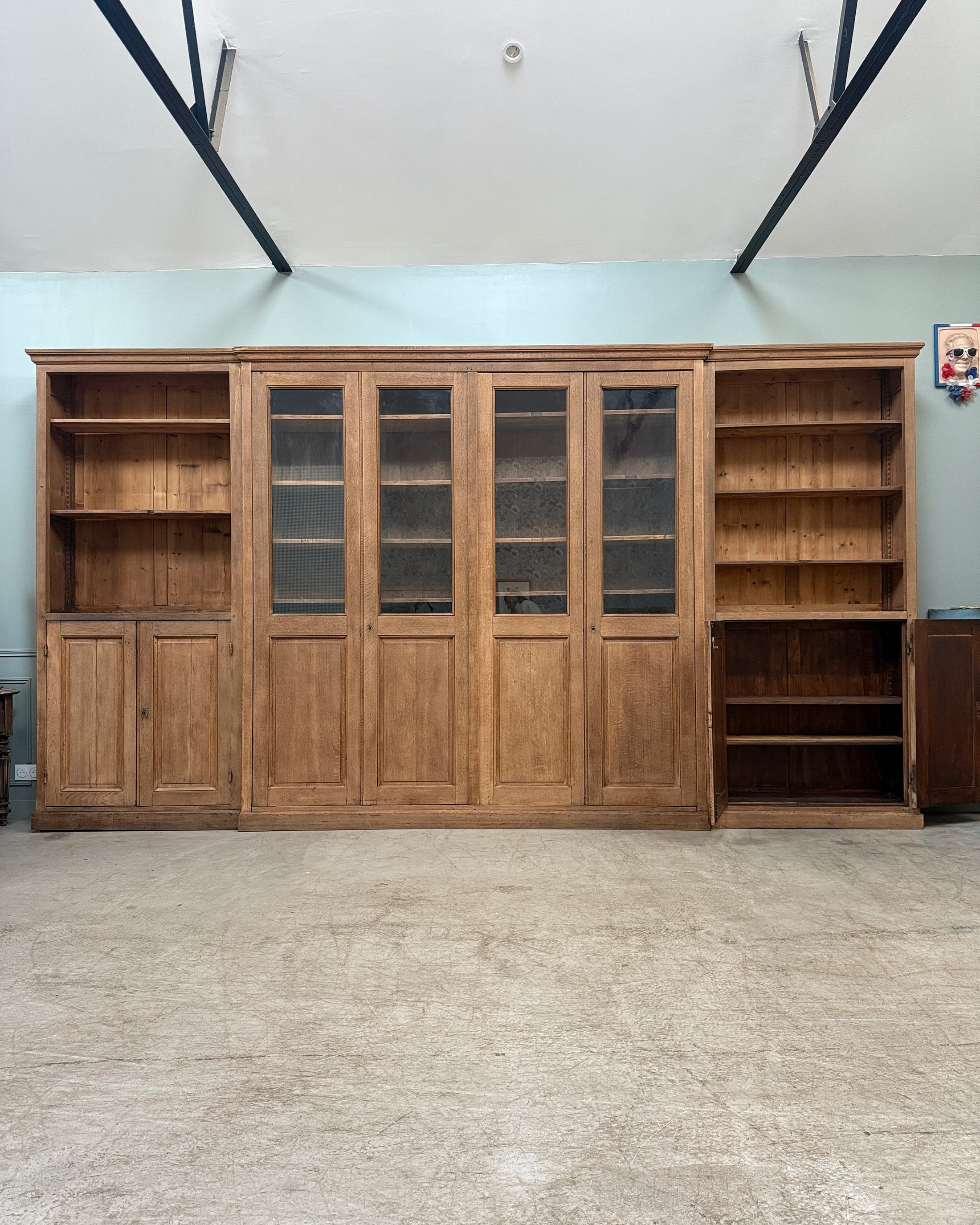 Bibliothèque ancienne en chêne