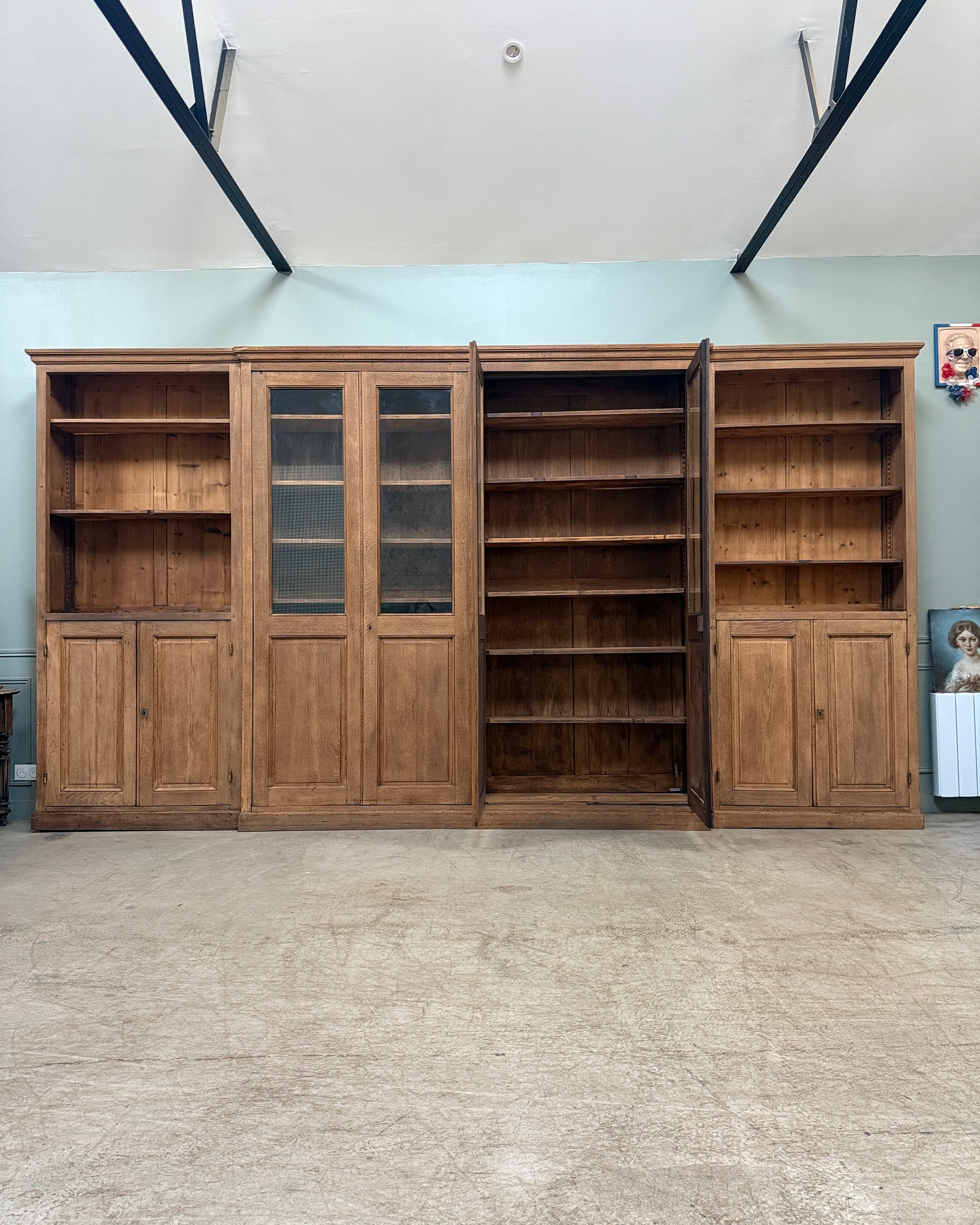 Bibliothèque ancienne en chêne