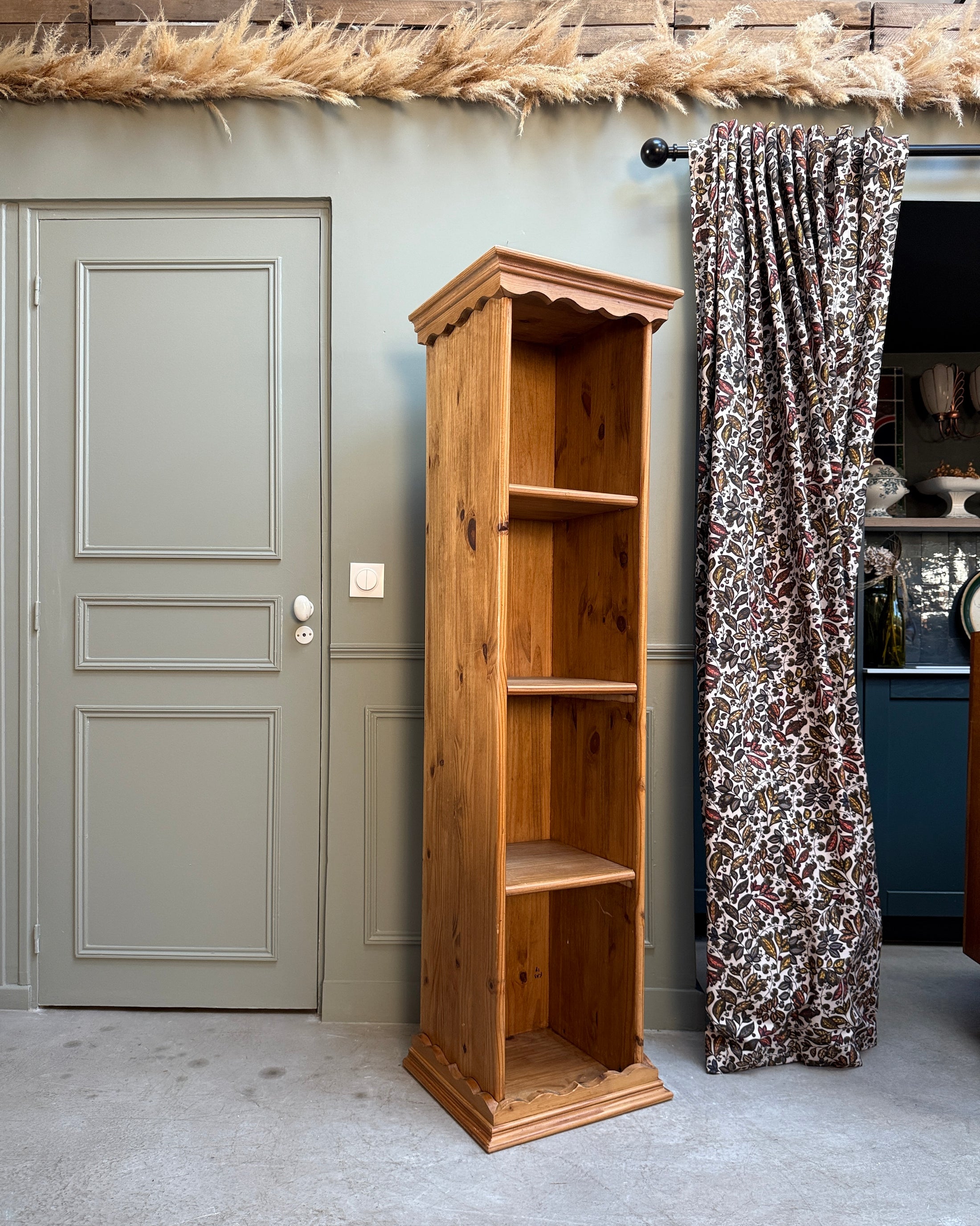 Petite bibliothèque vintage en pin