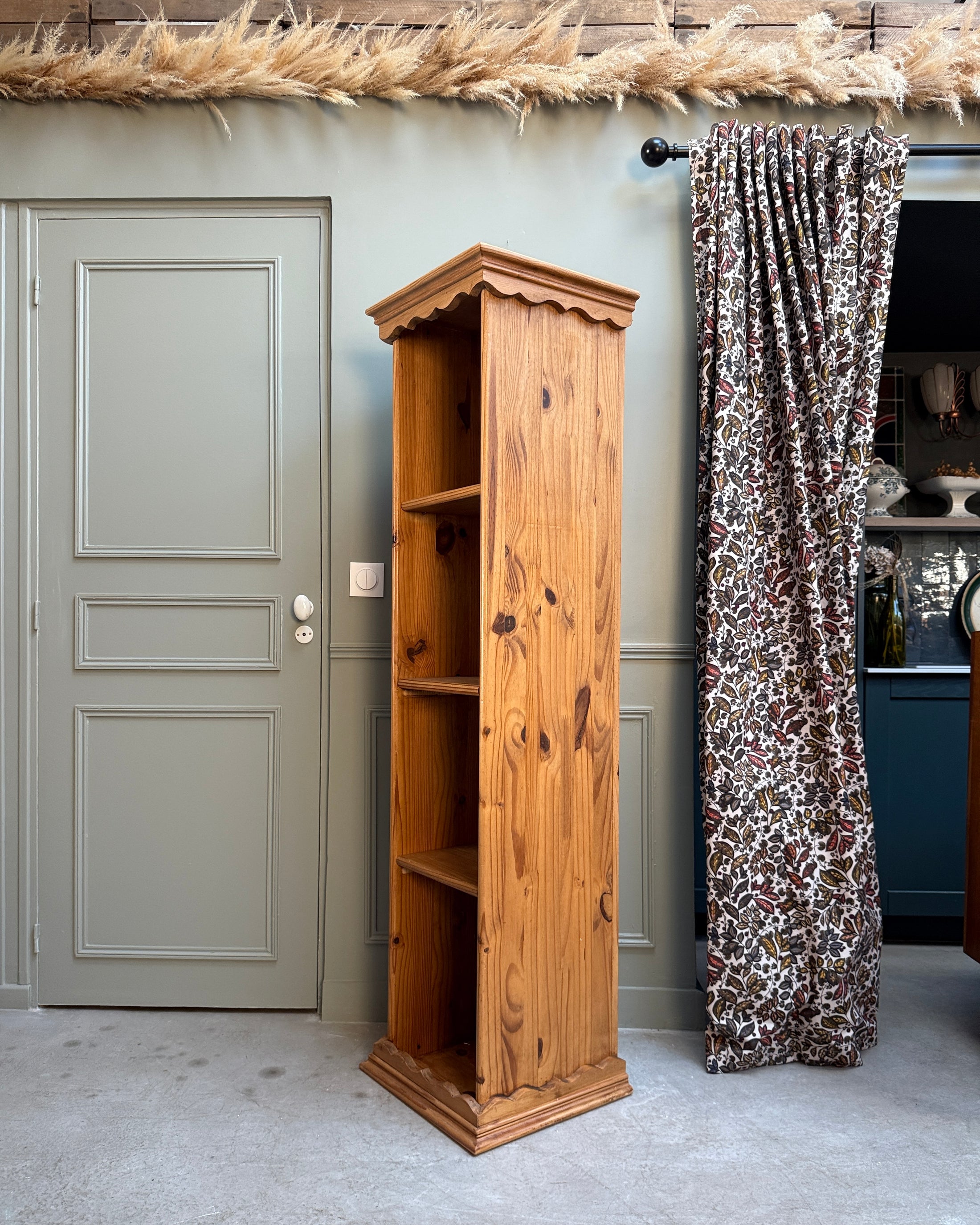 Petite bibliothèque vintage en pin