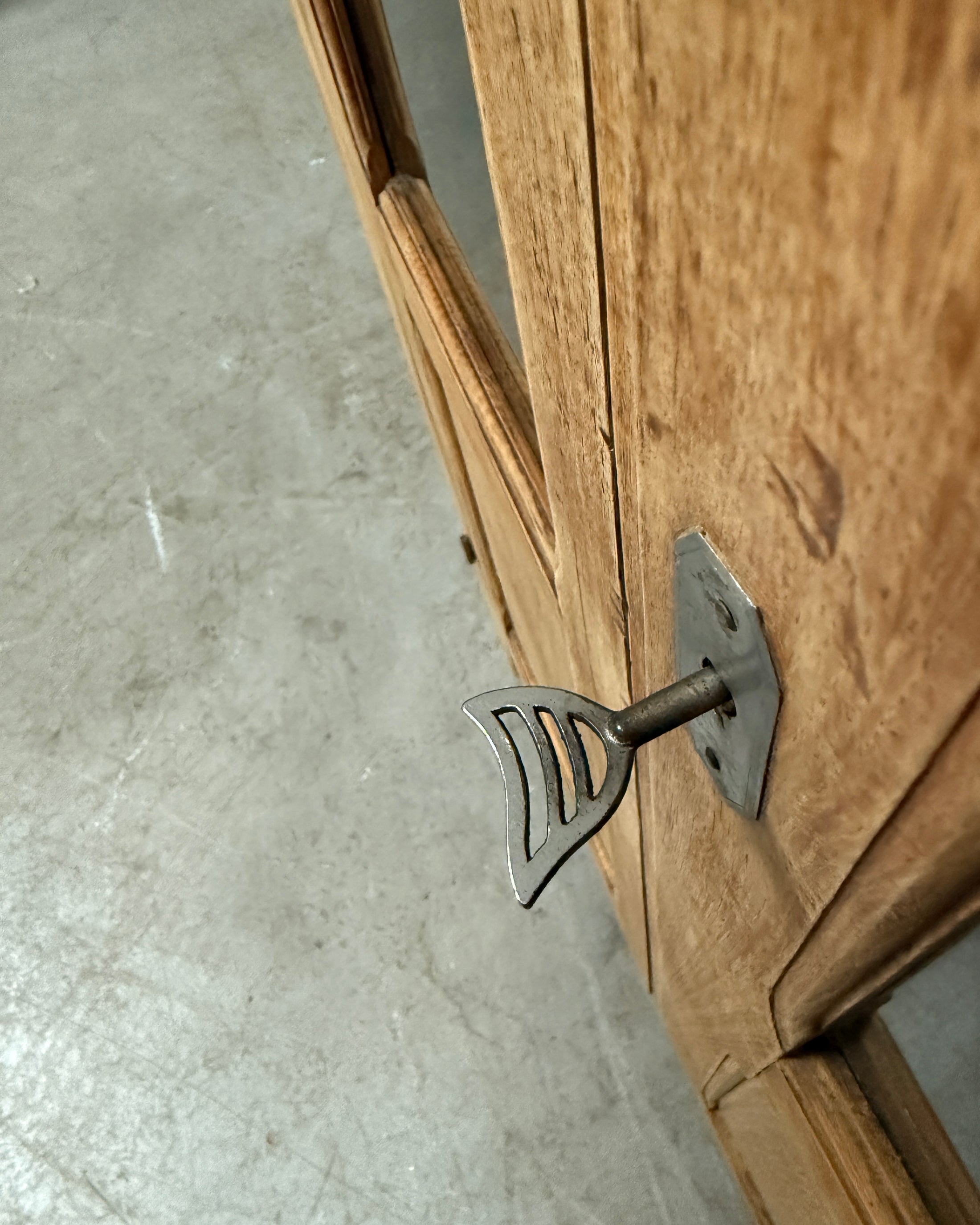 Bibliothèque vitrée en chêne