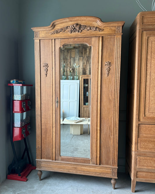 Bonnetière ancienne en chêne