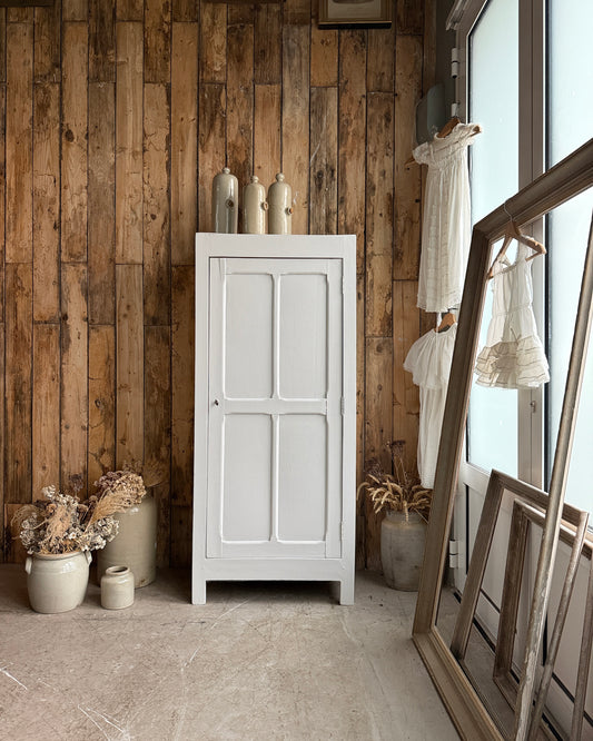 Bonnetière parisienne blanche