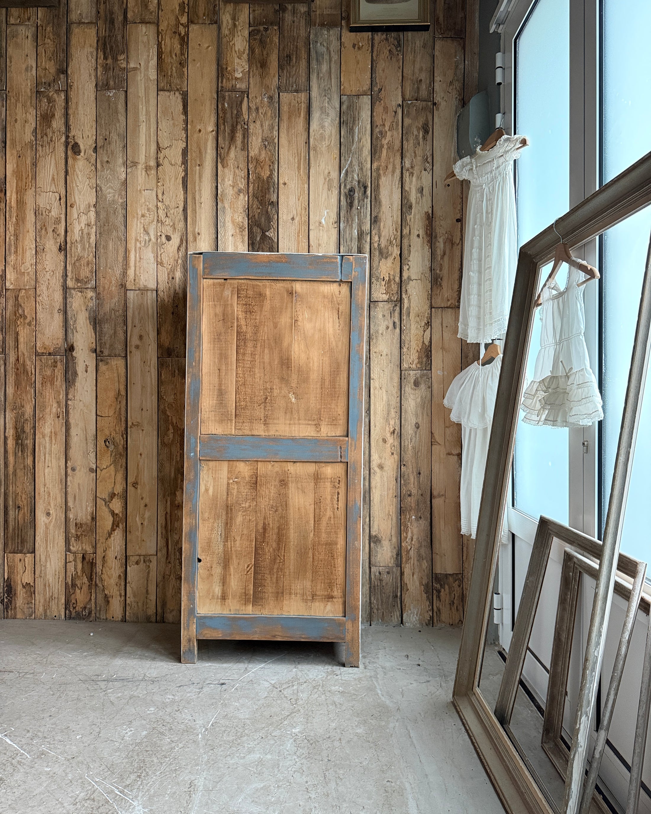 Bonnetière parisienne blanche