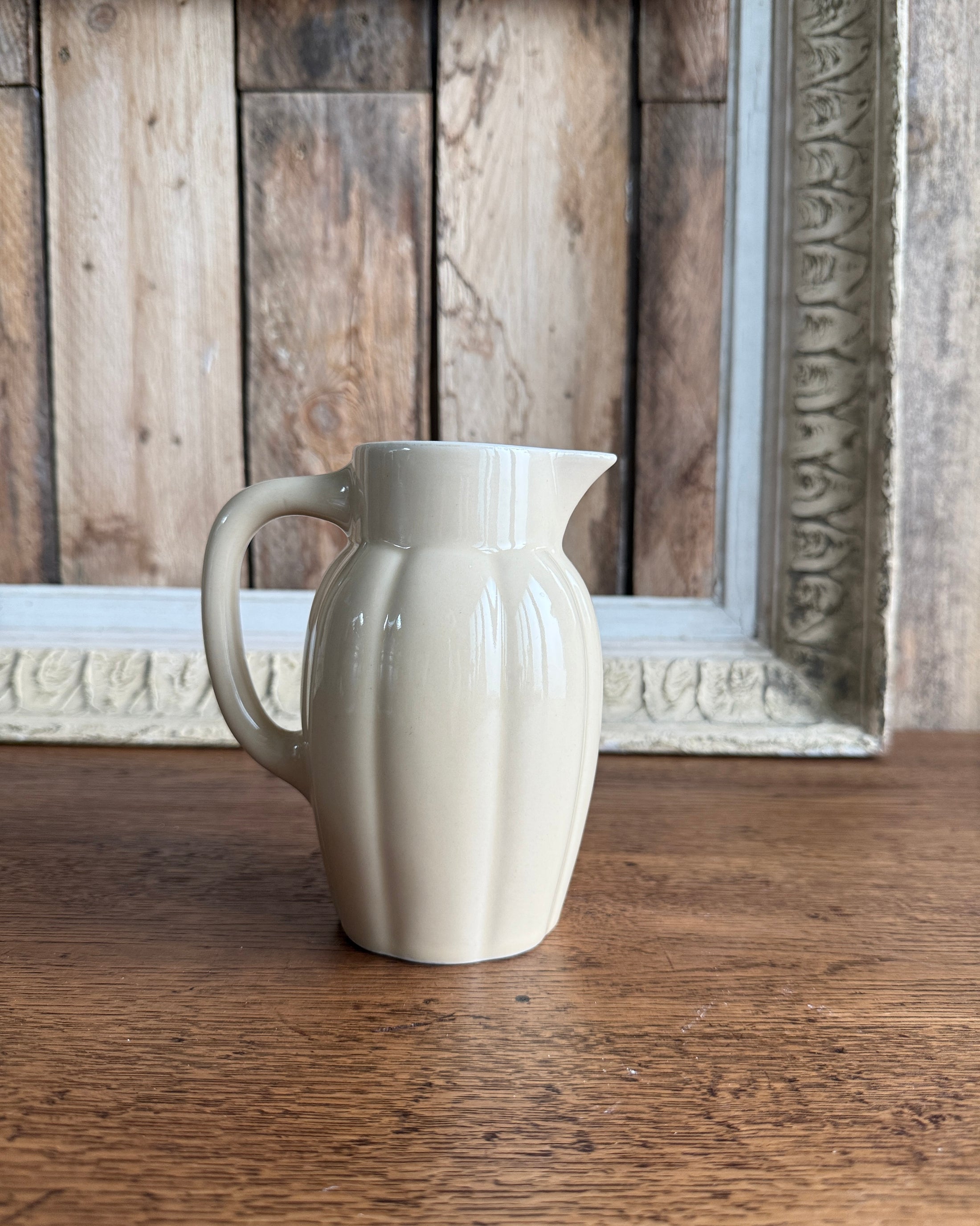 Petit broc blanc vintage