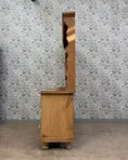 Charger l'image dans la visionneuse de la galerie, Buffet anglais ancien deux corps en pin massif
