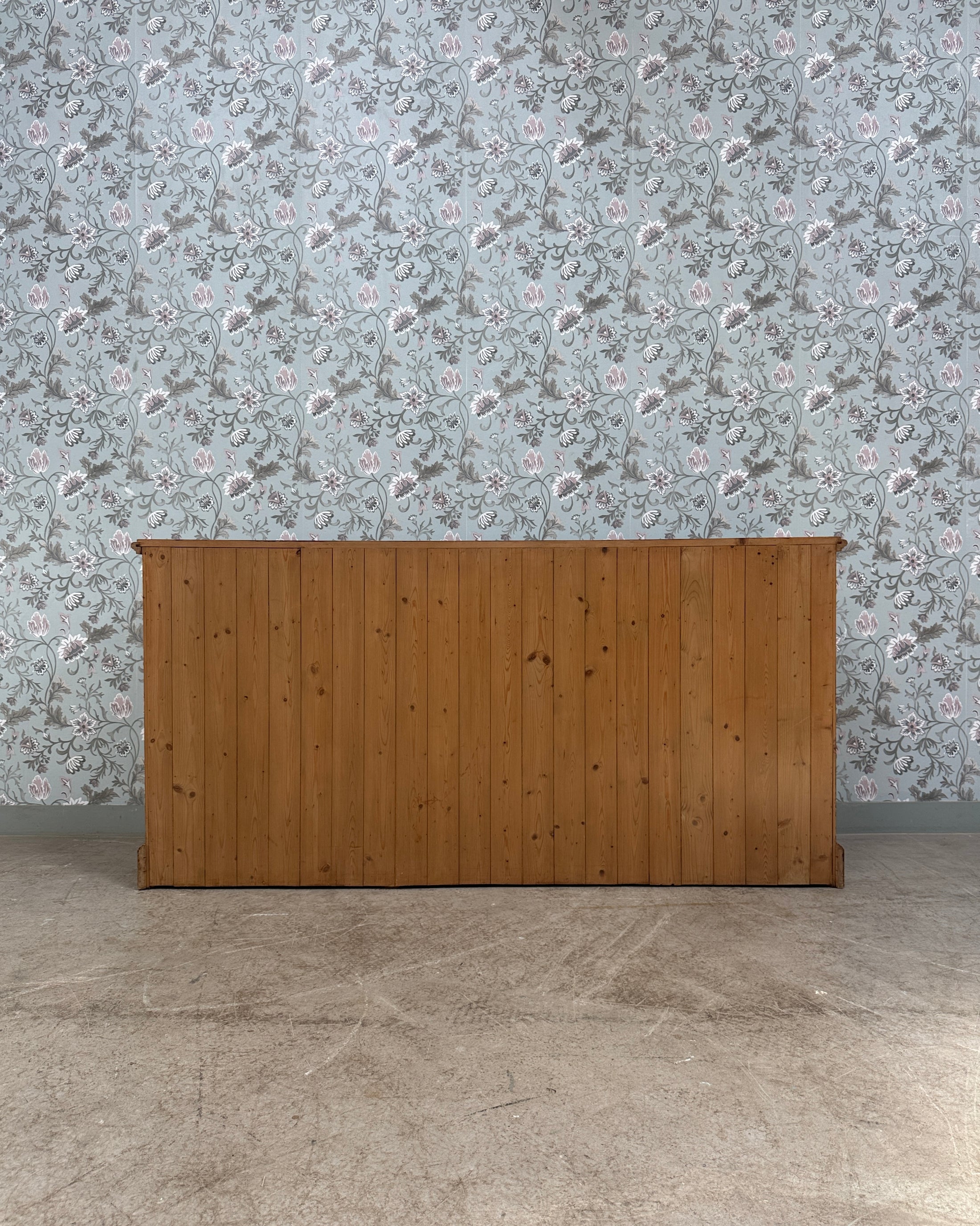 Grande enfilade campagne chic en pin massif