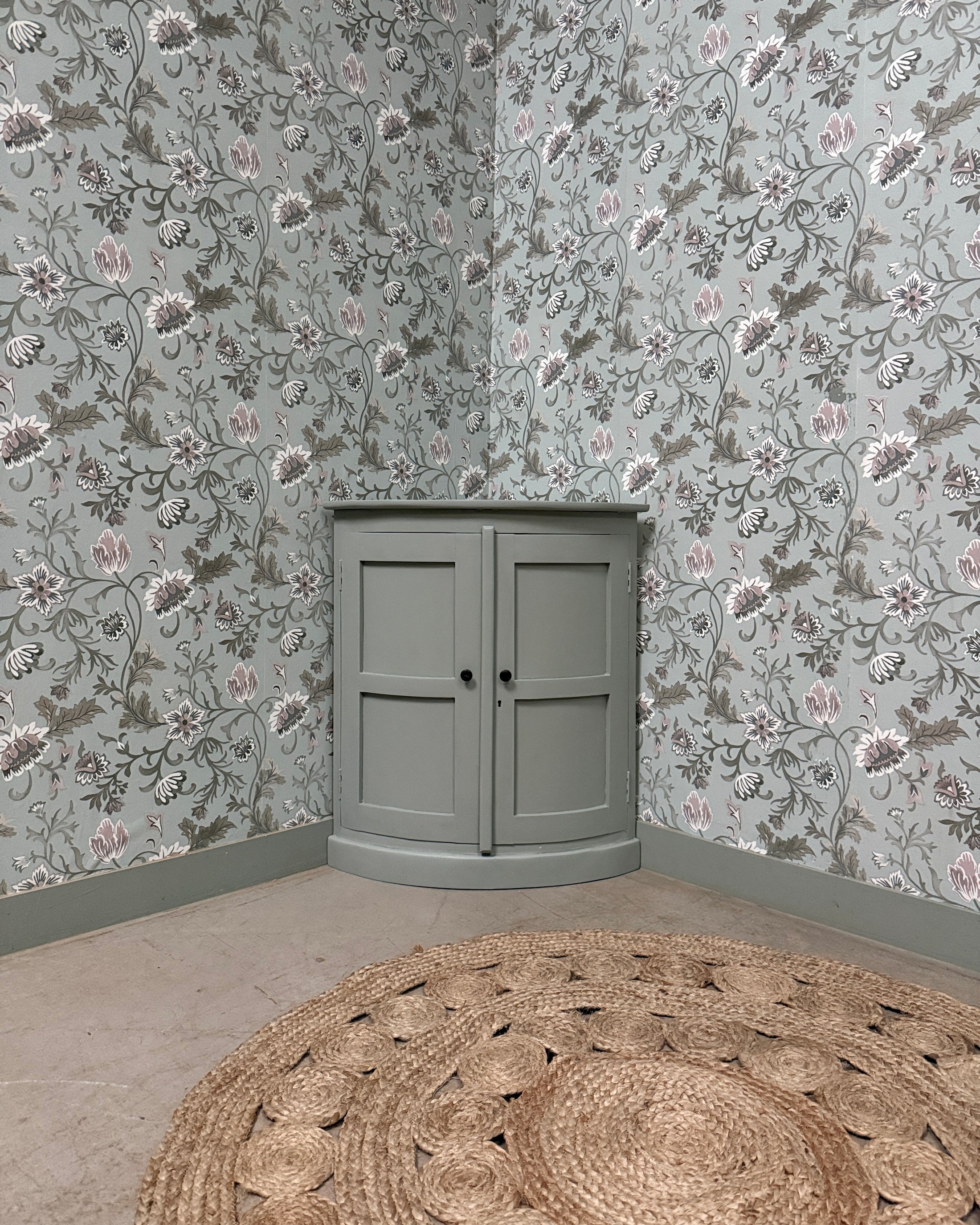 Petit buffet d’angle vert