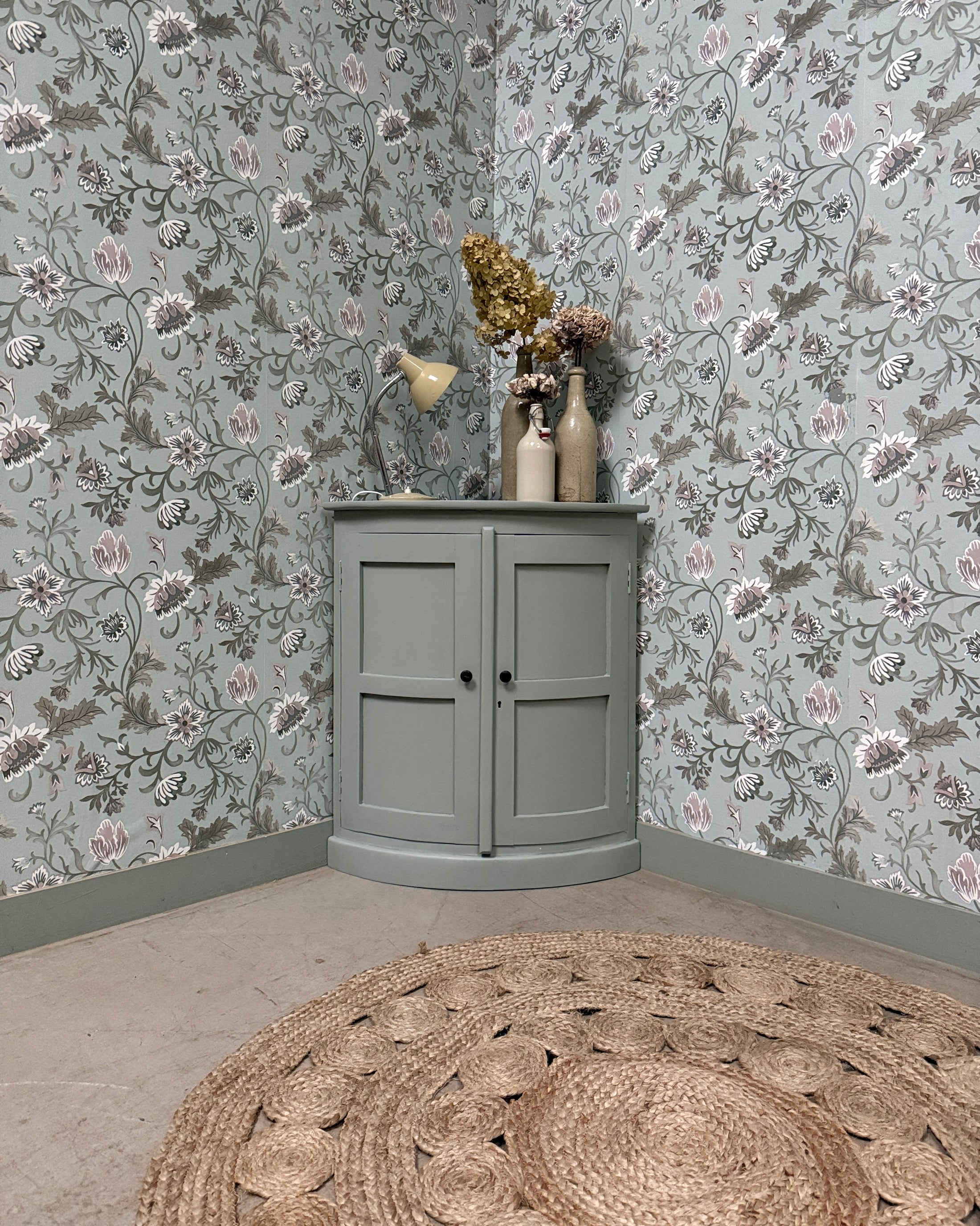 Petit buffet d’angle vert