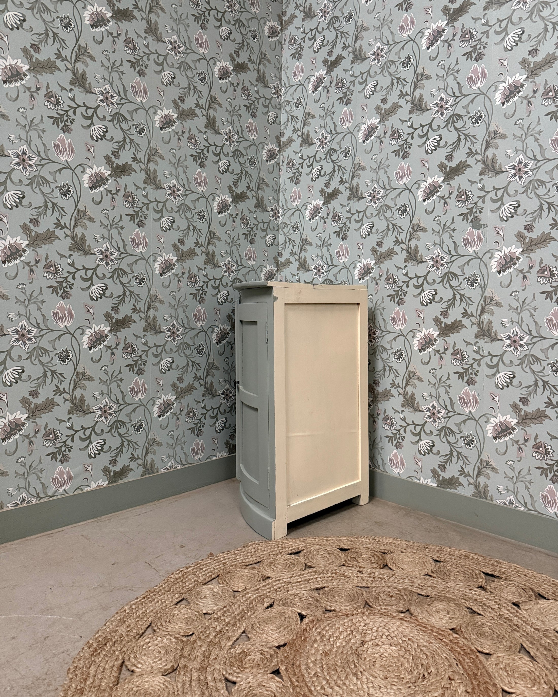 Petit buffet d’angle vert