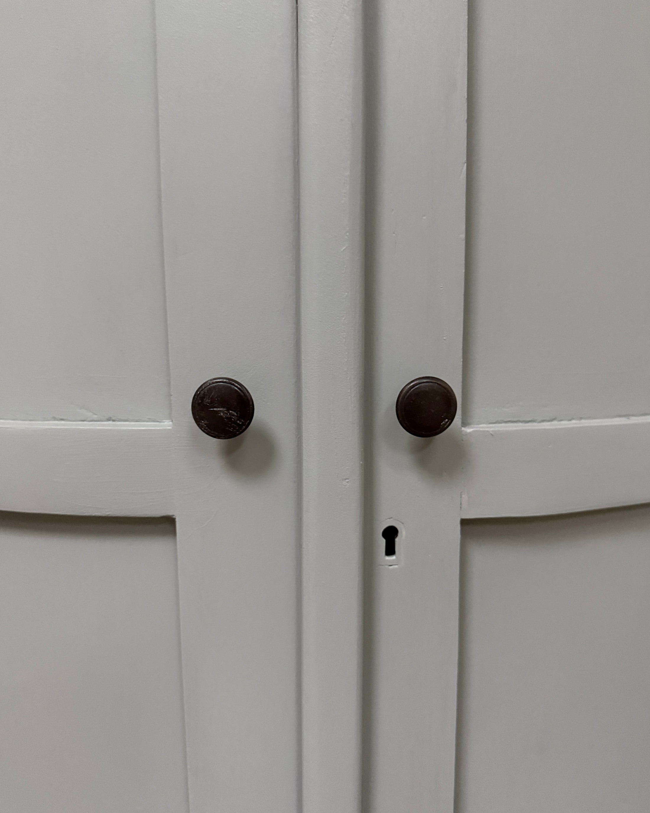 Petit buffet d’angle vert