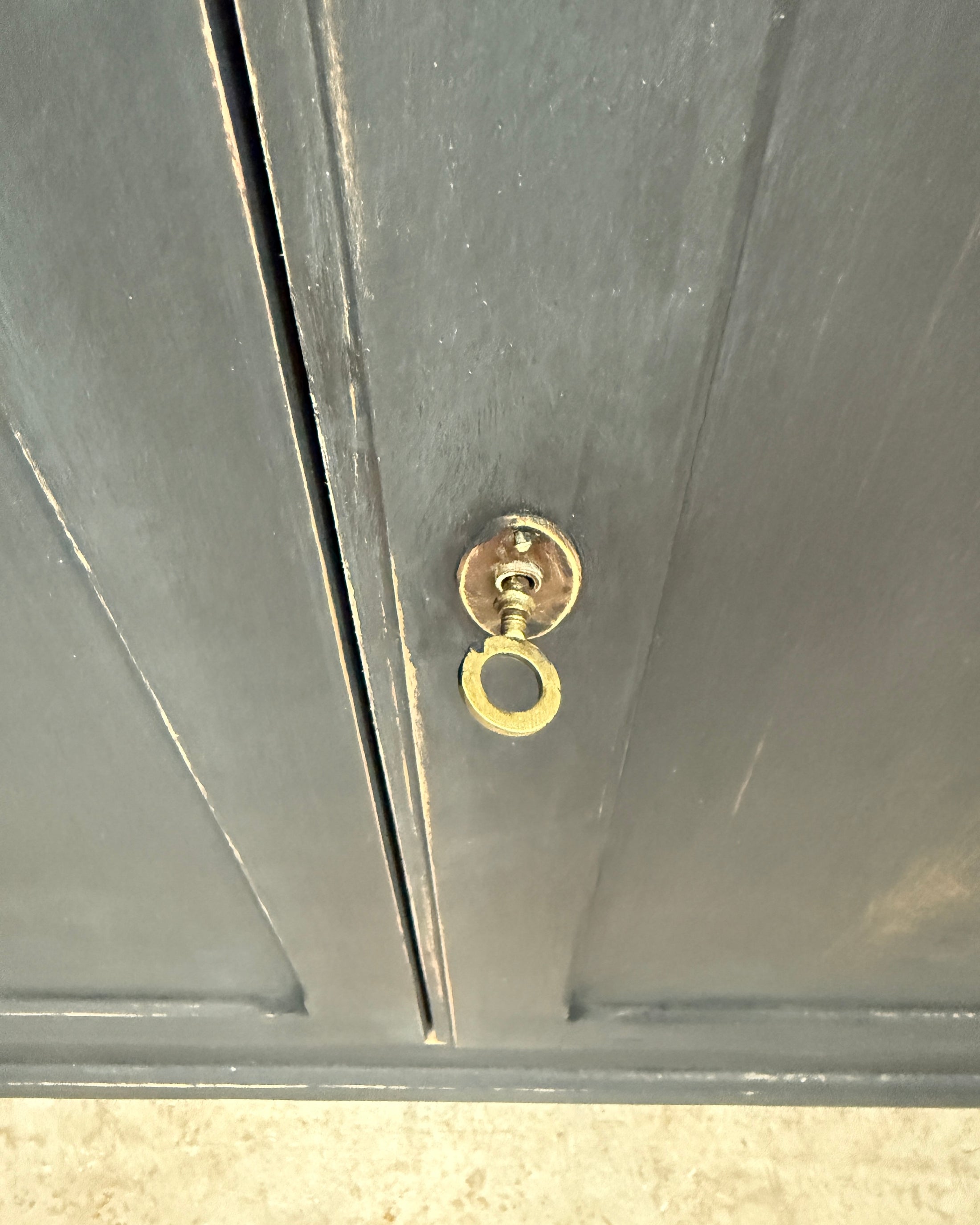 Buffet parisien patine noire