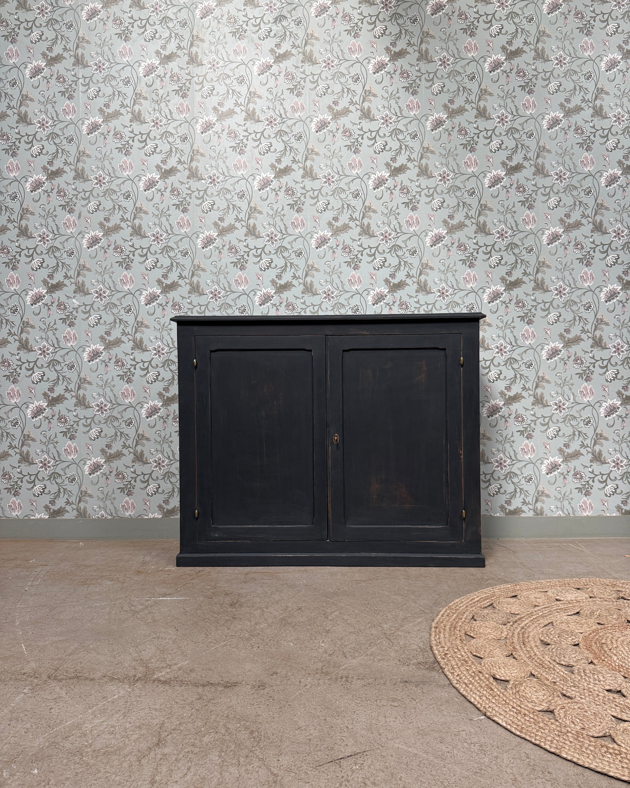 Buffet parisien patine noire