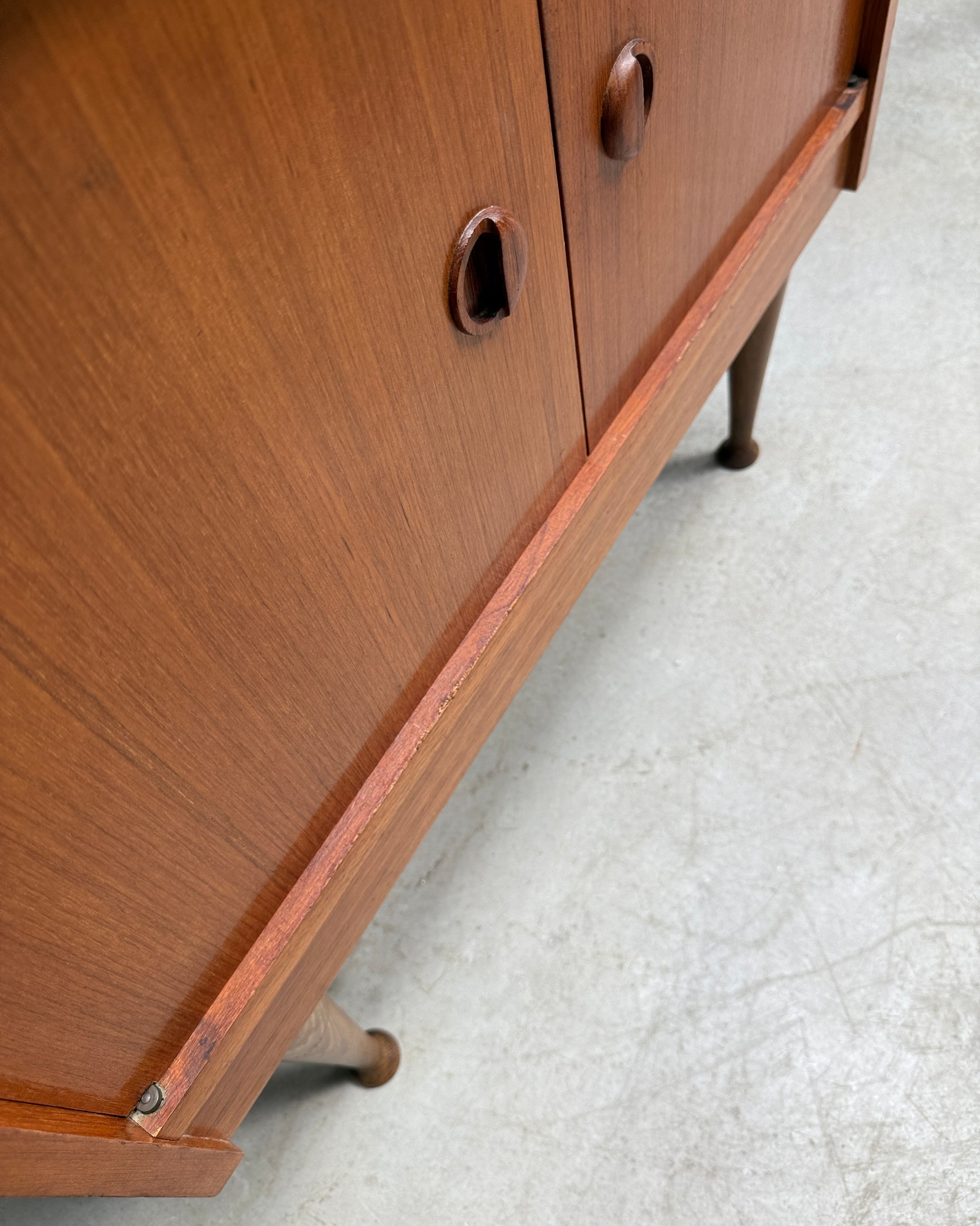 Buffet scandinave en teck