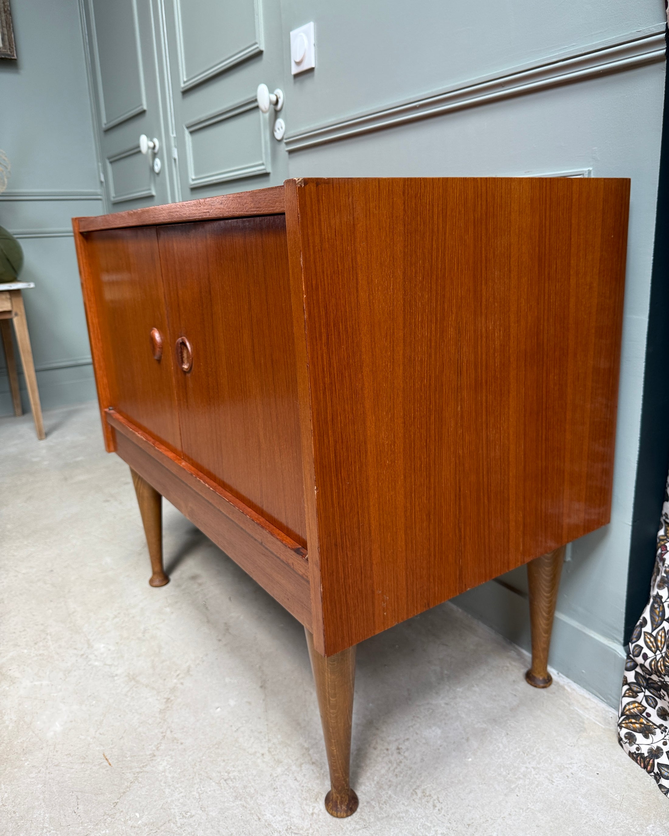 Buffet scandinave en teck