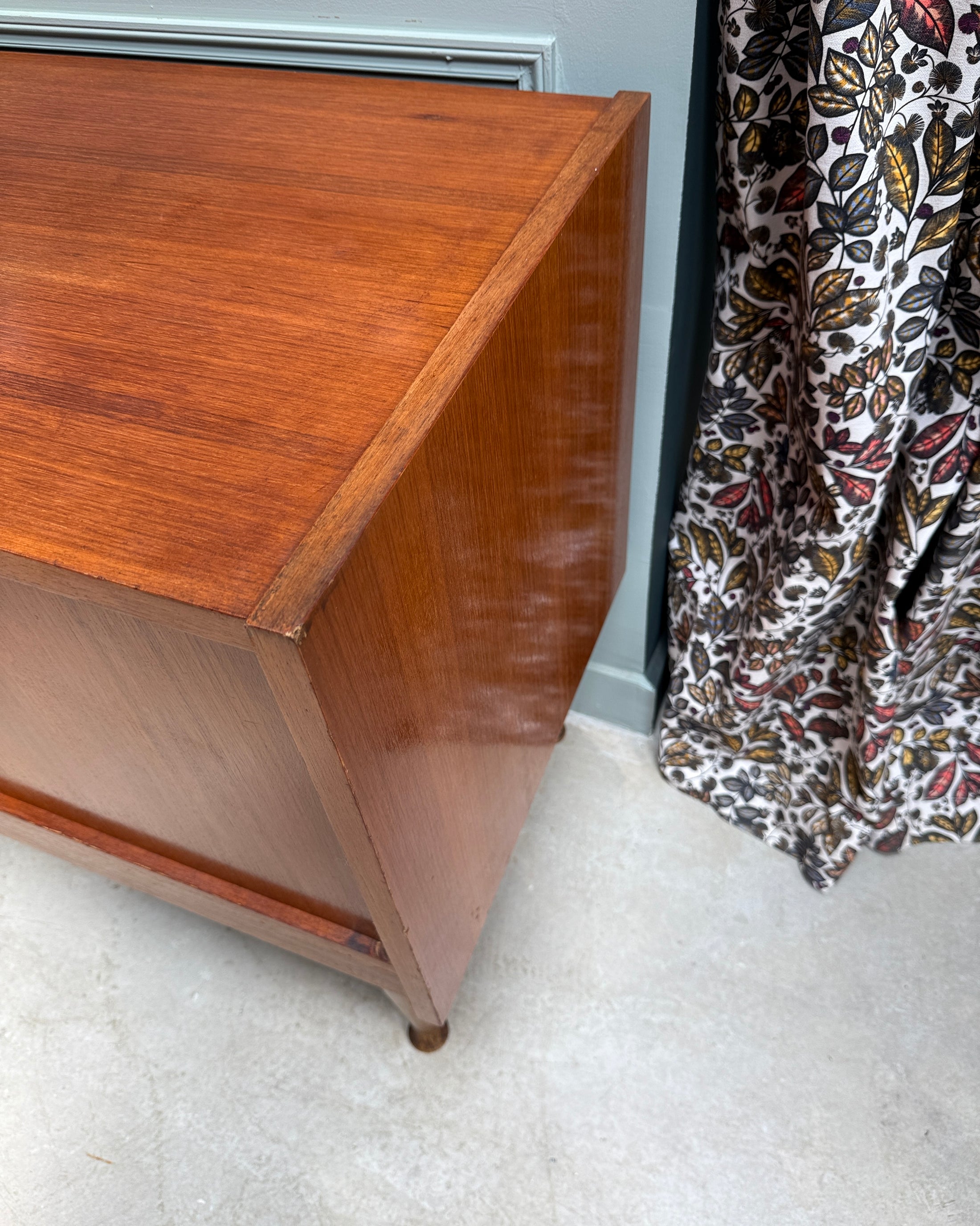 Buffet scandinave en teck