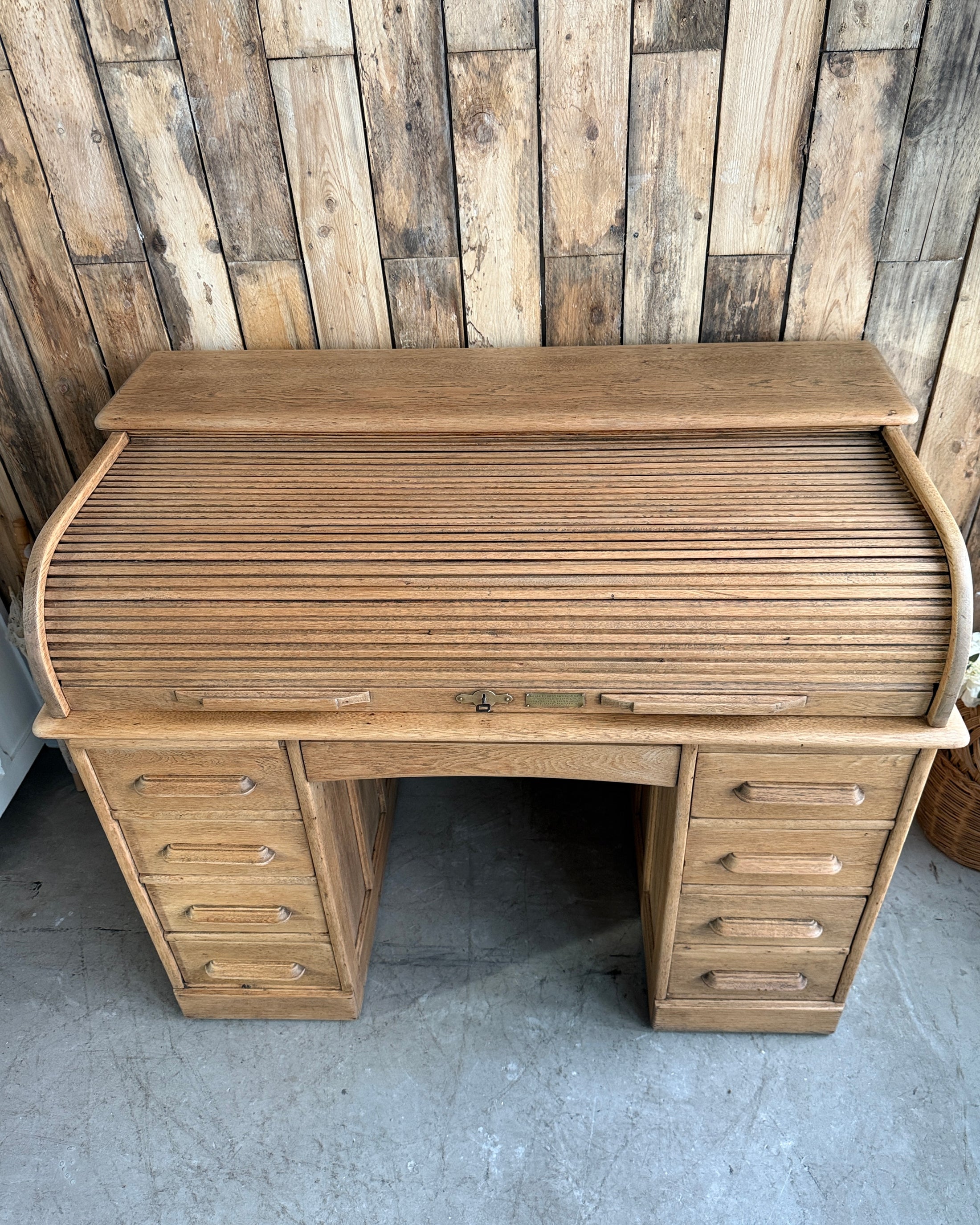 Bureau américain à cylindre