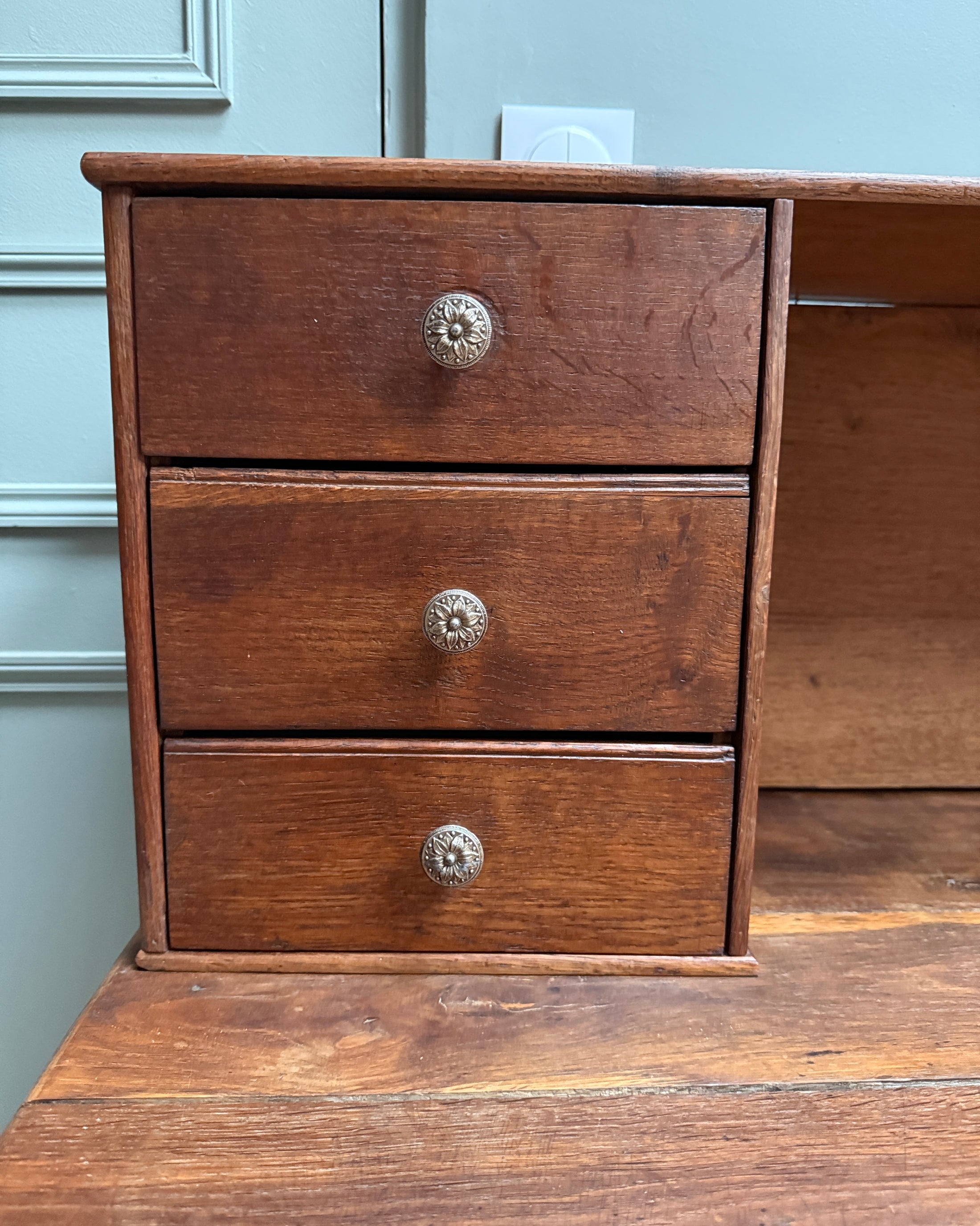 Bureau ancien à gradin