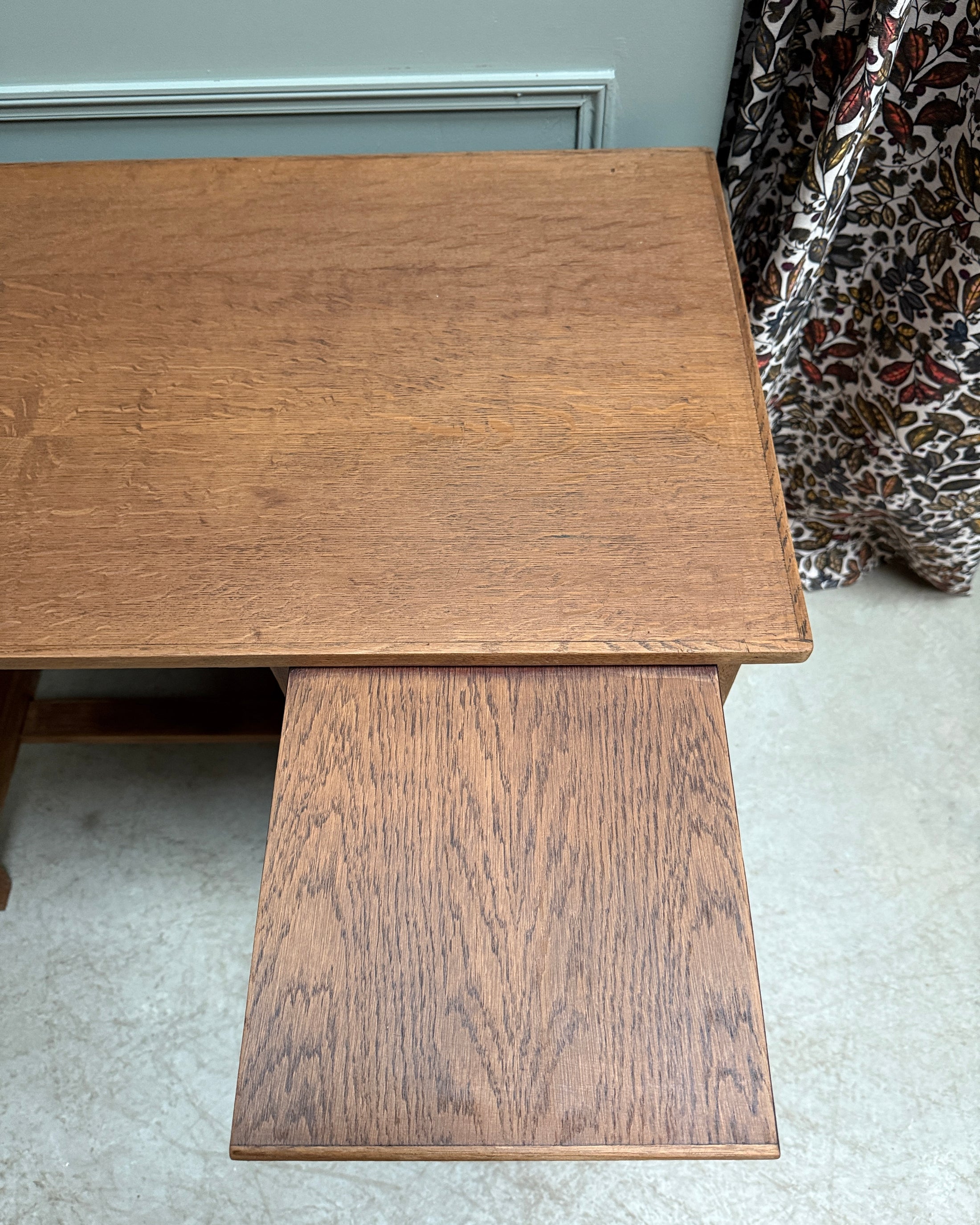 Bureau ancien demi-ministre