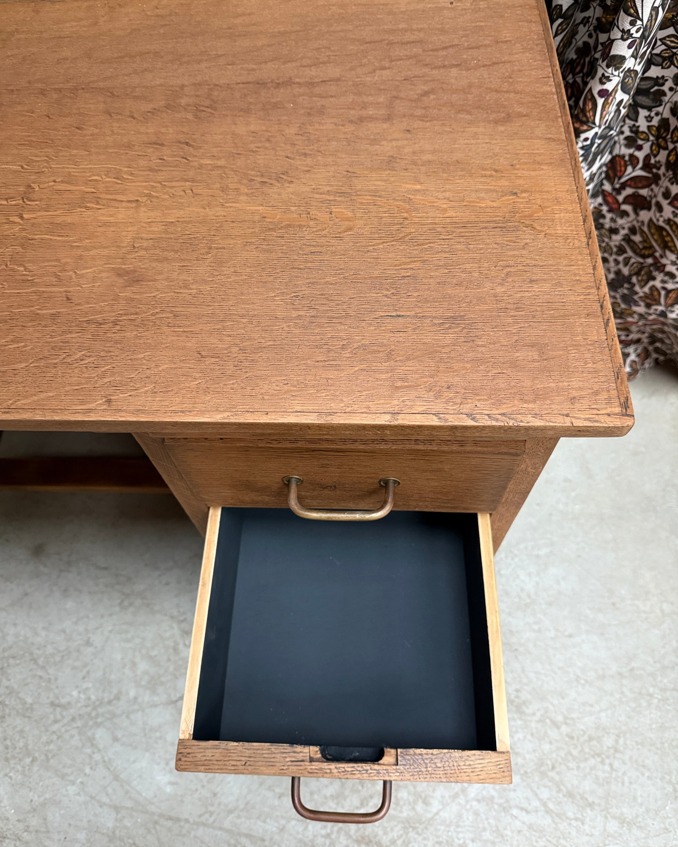 Bureau ancien demi-ministre