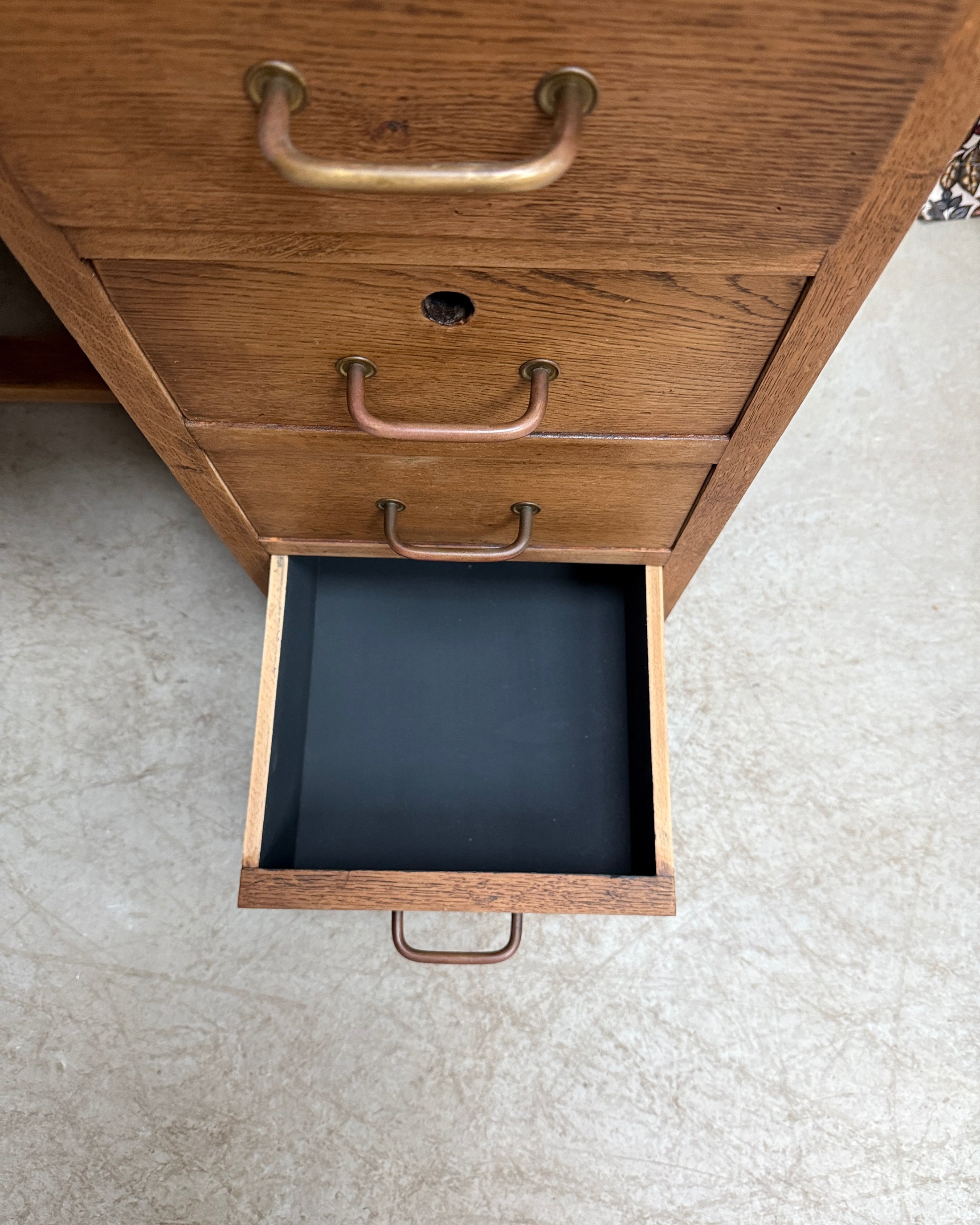 Bureau ancien demi-ministre