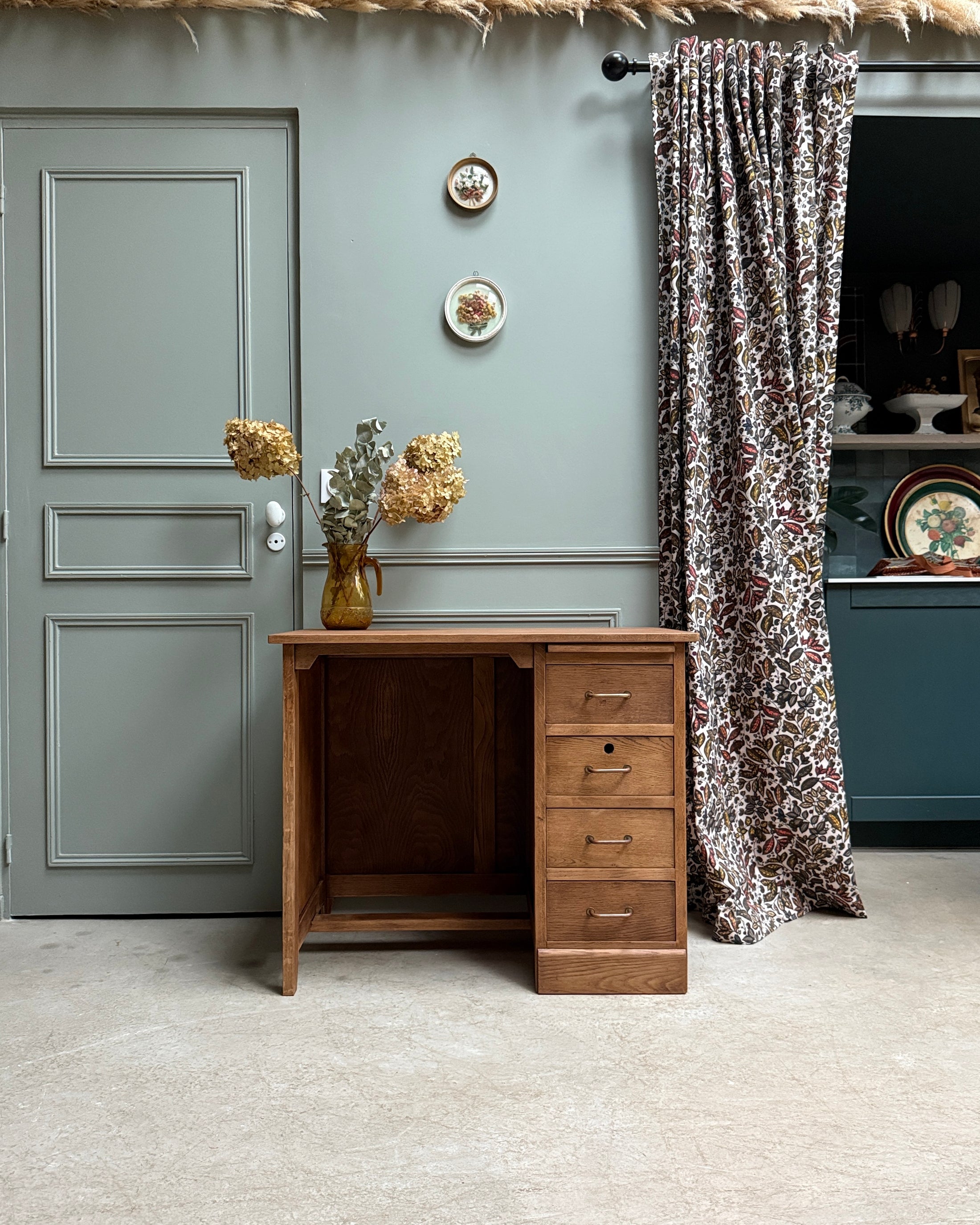 Bureau ancien demi-ministre