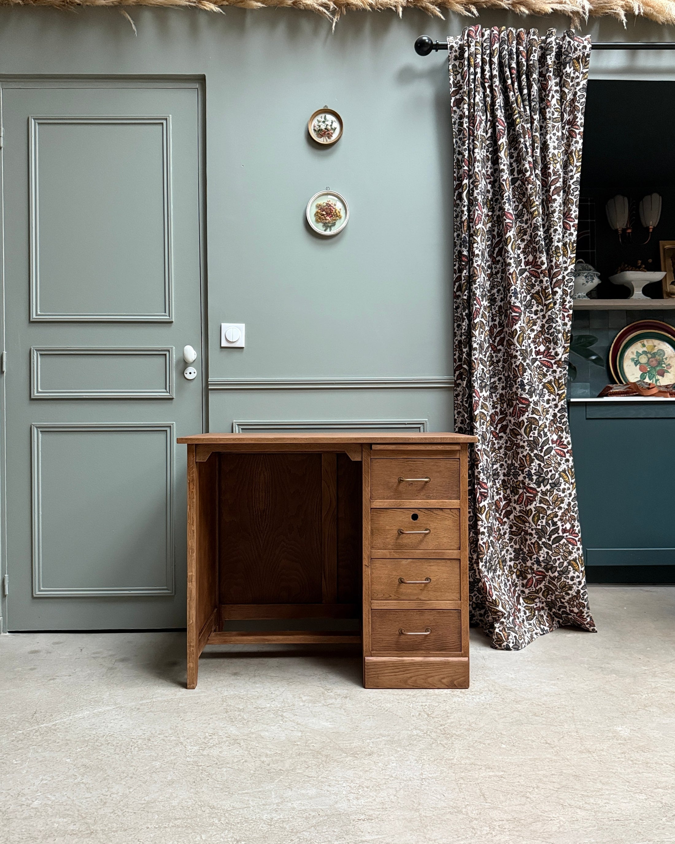 Bureau ancien demi-ministre