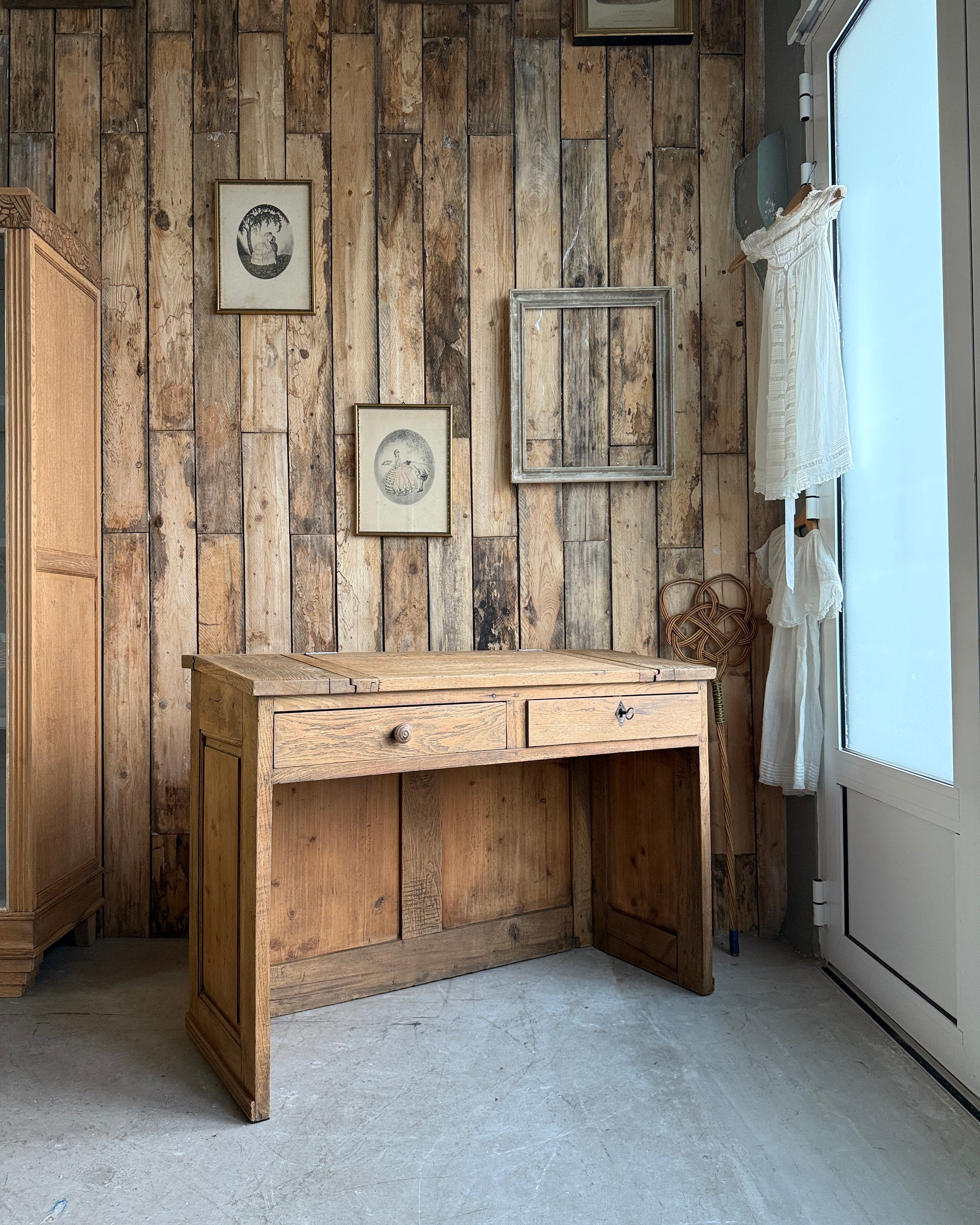 Bureau ancien double