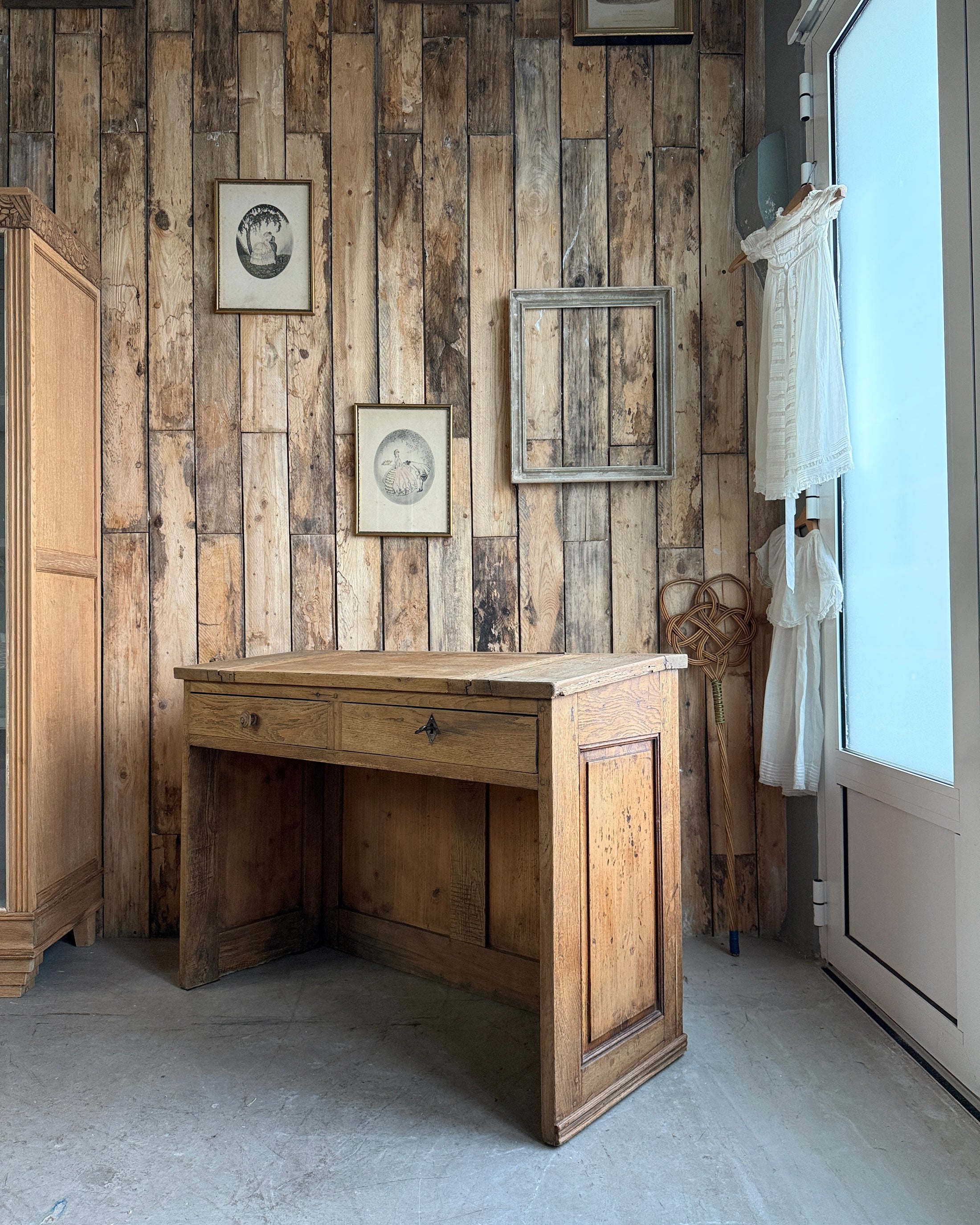 Bureau ancien double