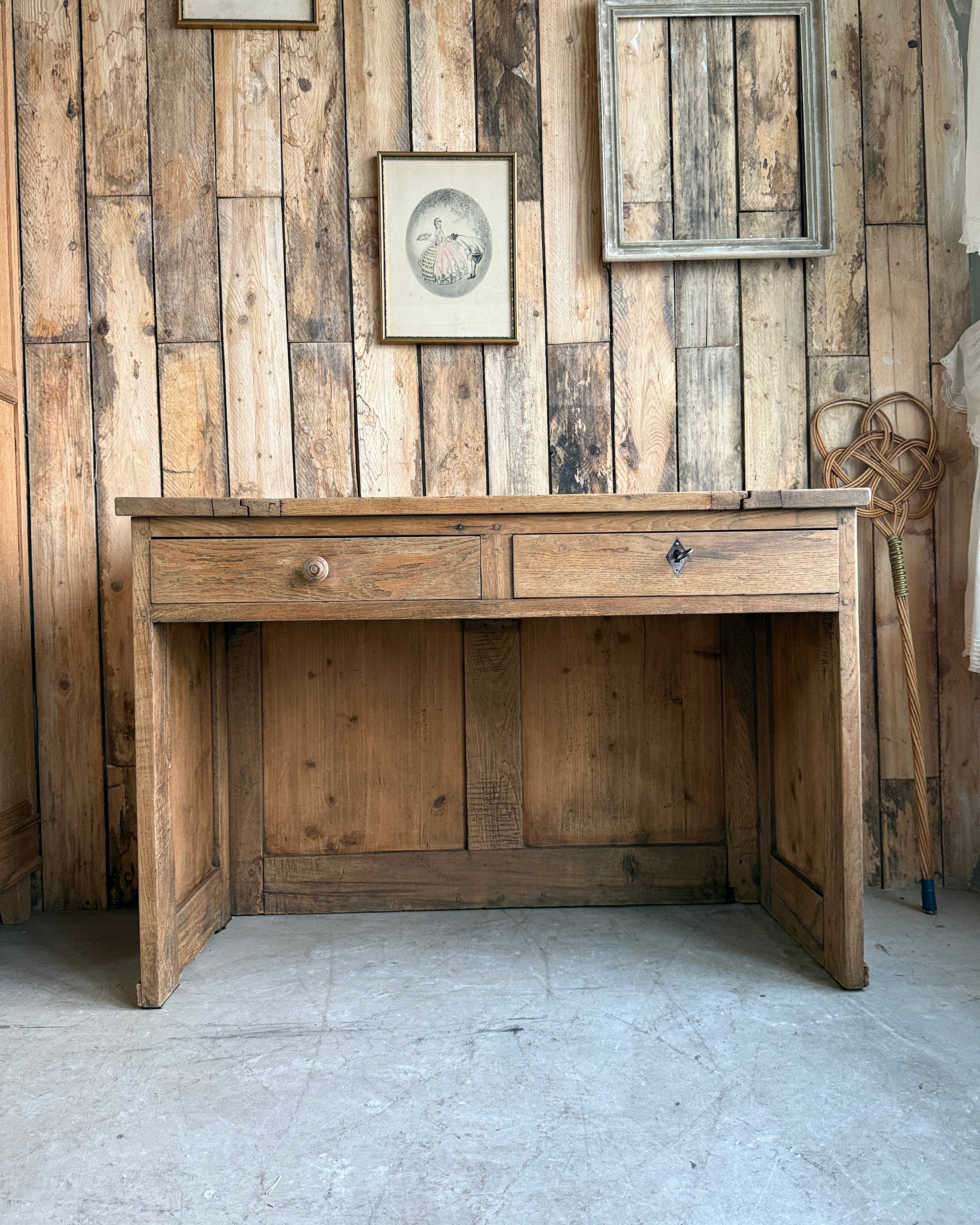 Bureau ancien double