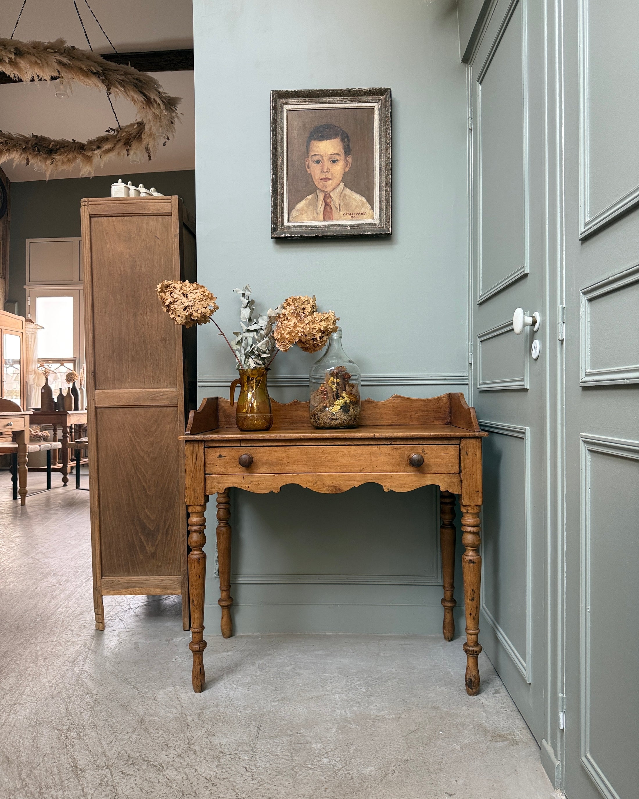 Bureau anglais ancien ou console en pin massif