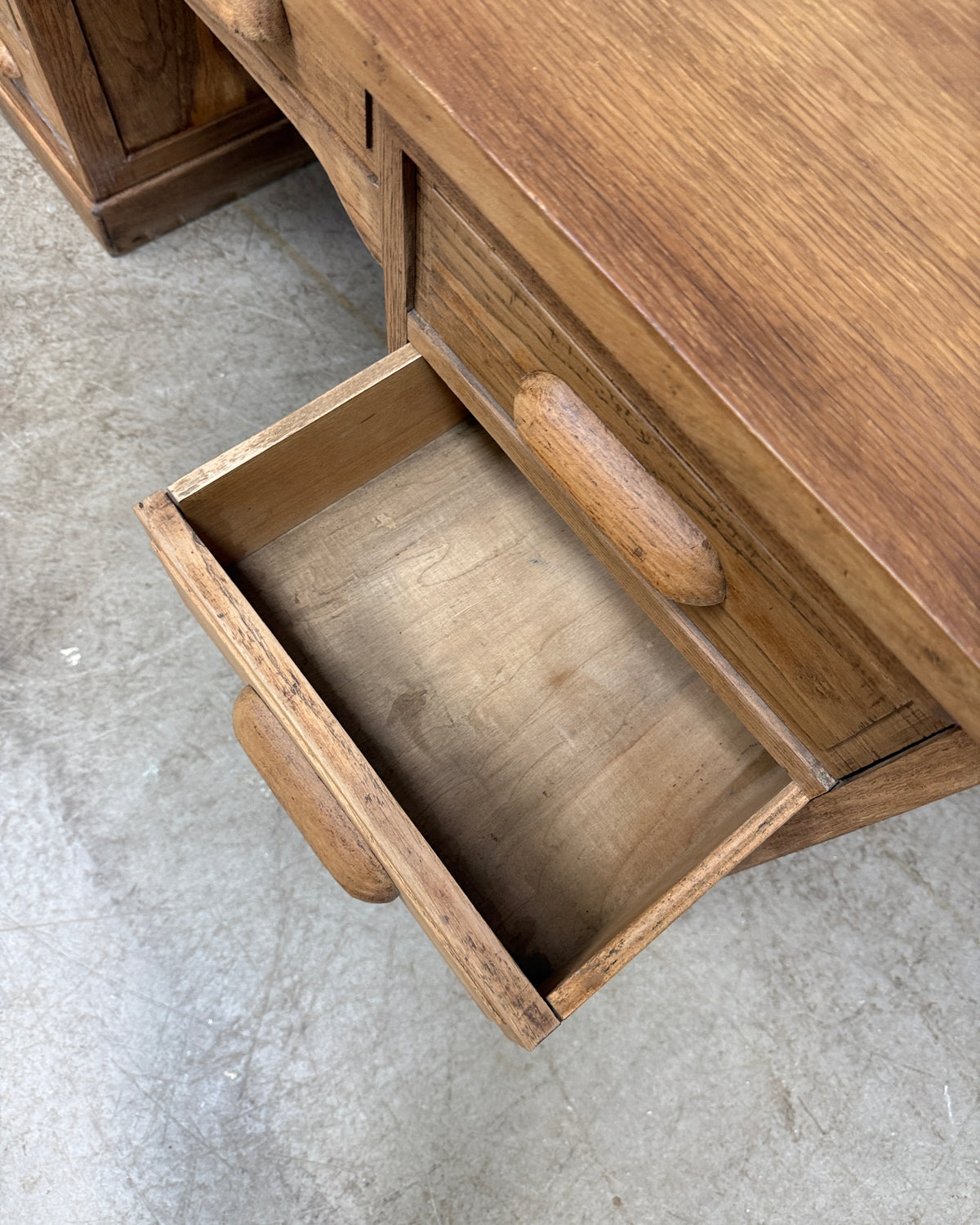 Bureau de ministre en chêne