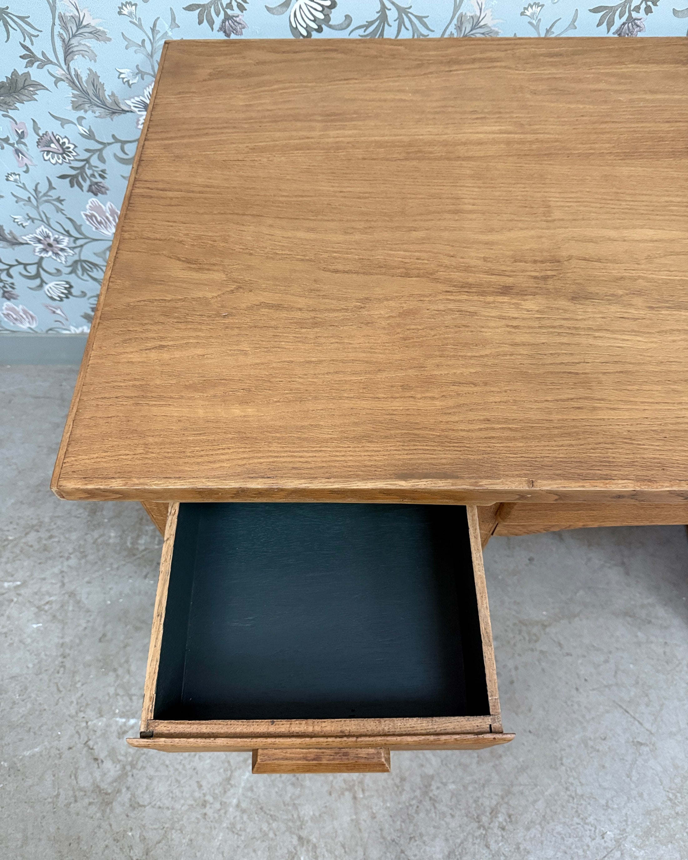 Bureau demi-ministre en chêne