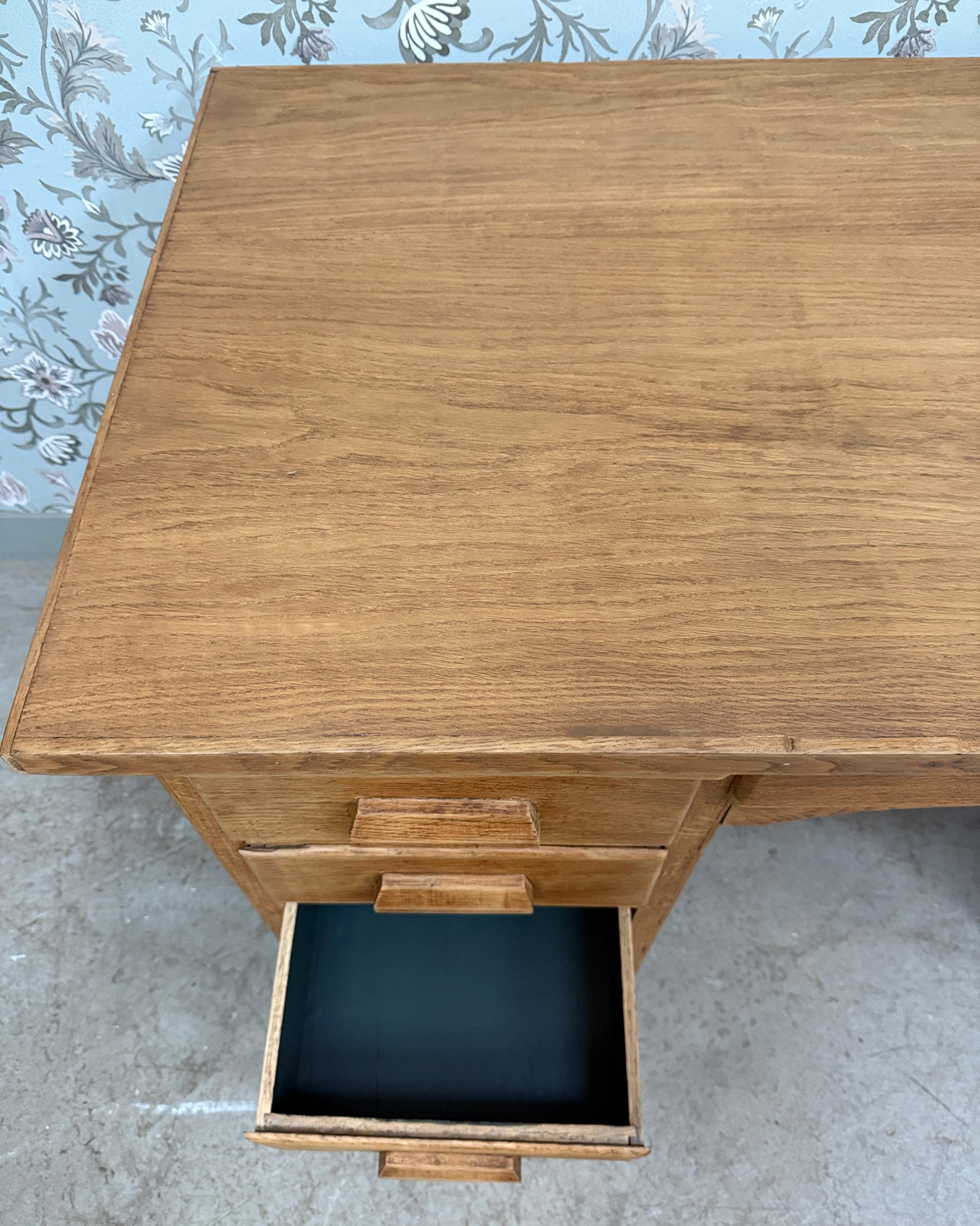 Bureau demi-ministre en chêne