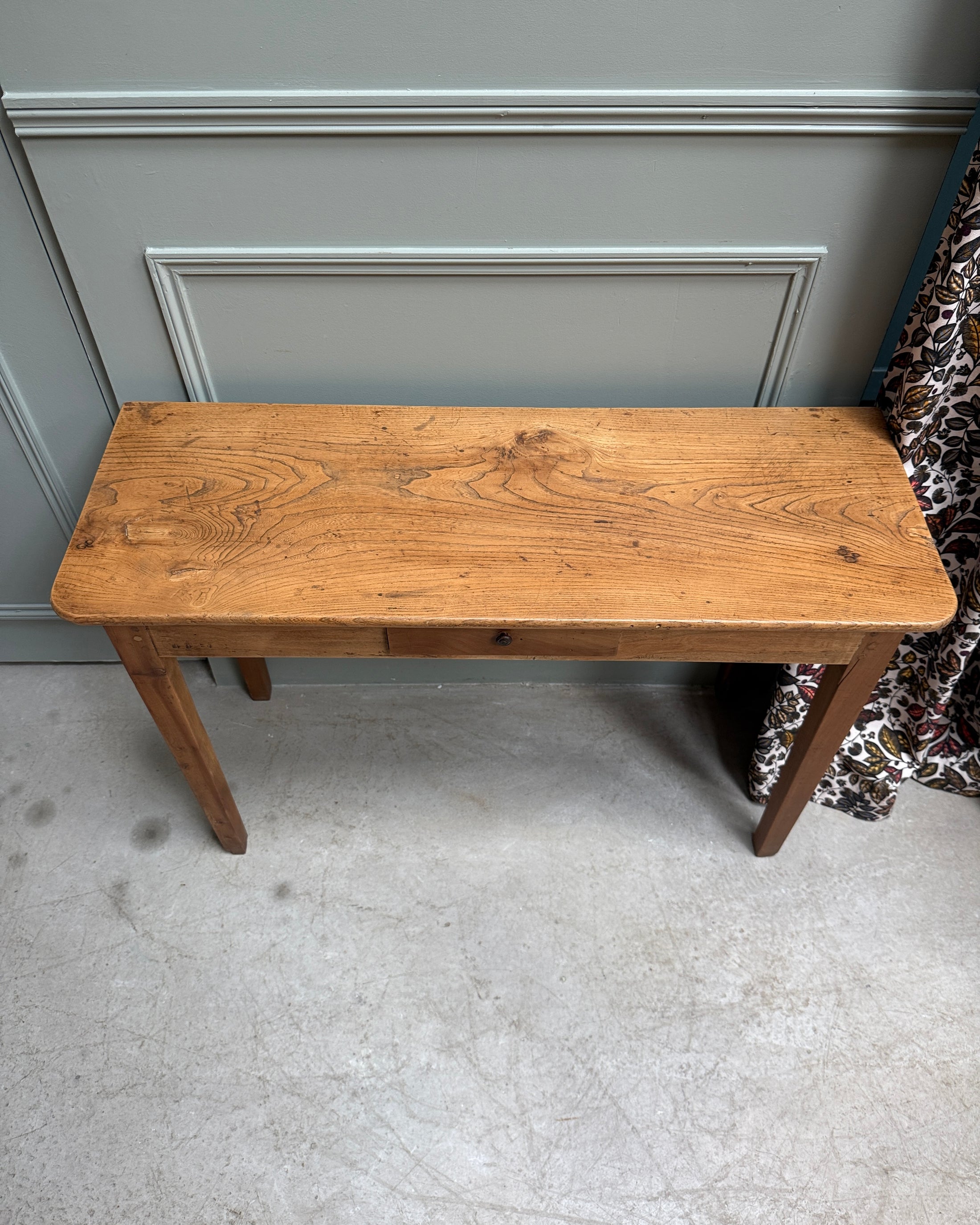 Bureau enfant ancien
