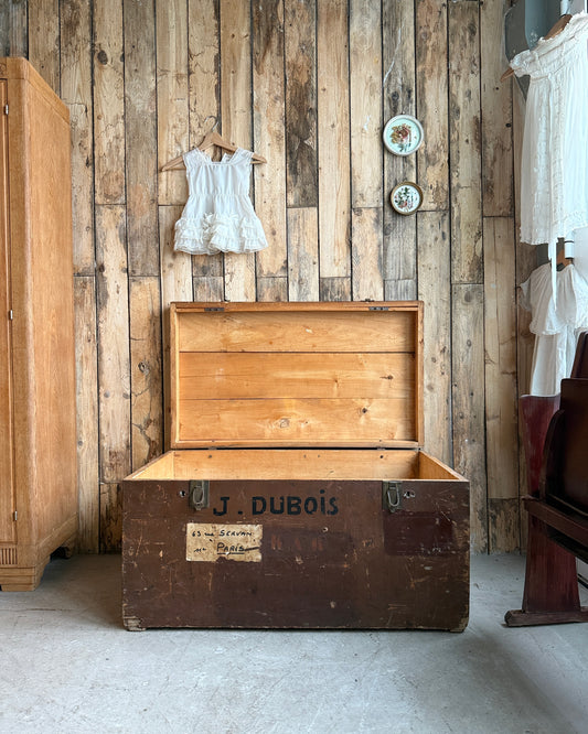Grand coffre de voyage ancien en bois