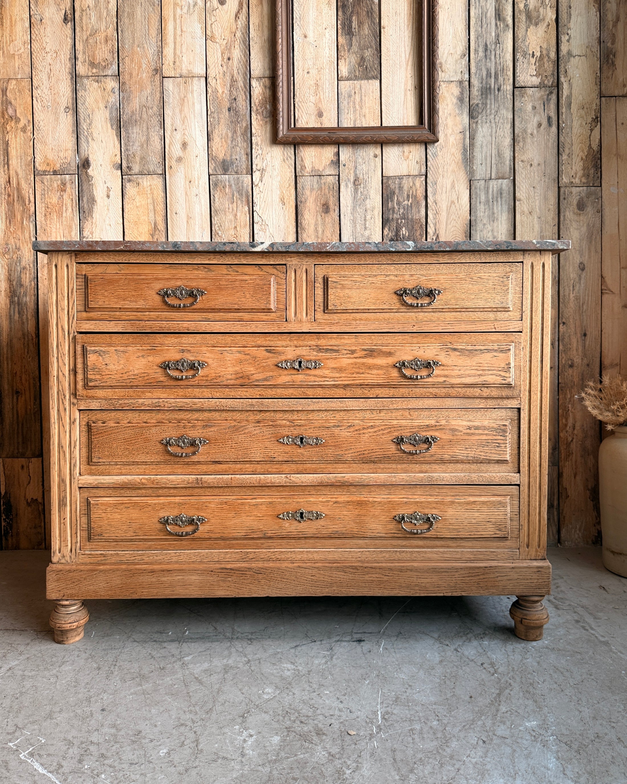 Commode ancienne de style Louis XVI