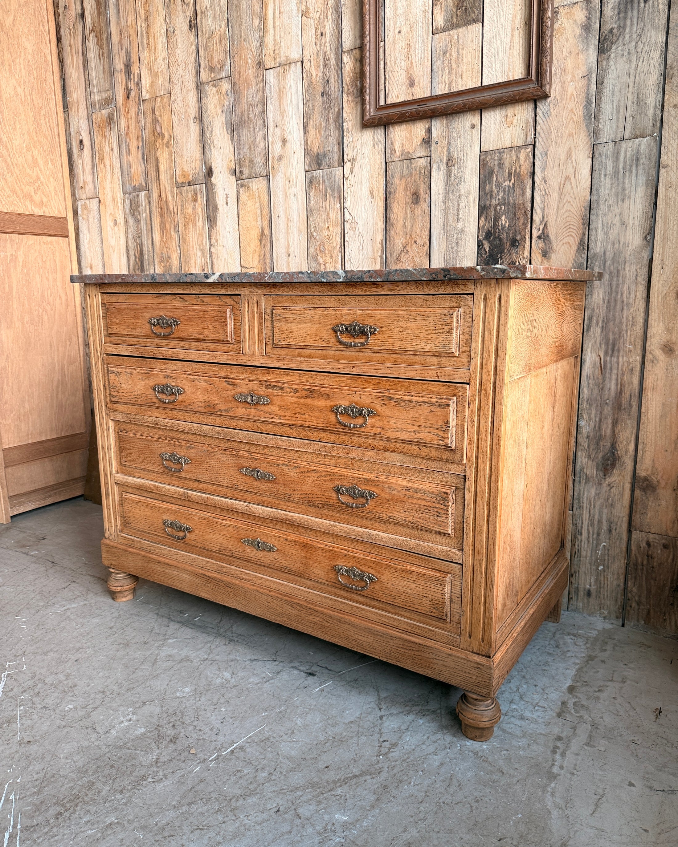 Commode ancienne de style Louis XVI